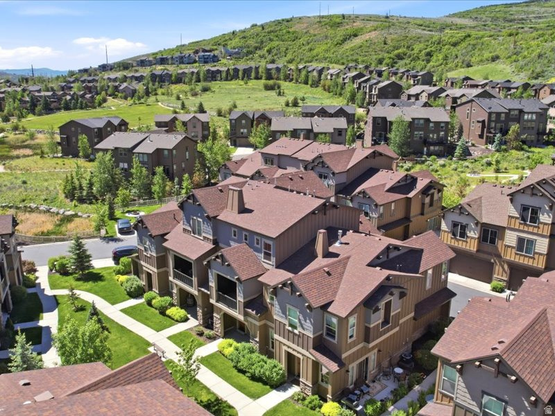 PARKS EDGE - Residential