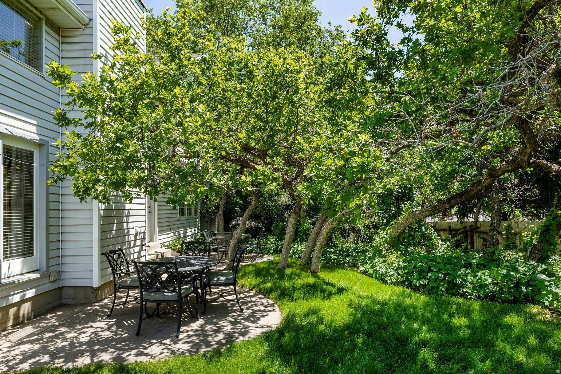 ROLLING OAKS - Residential
