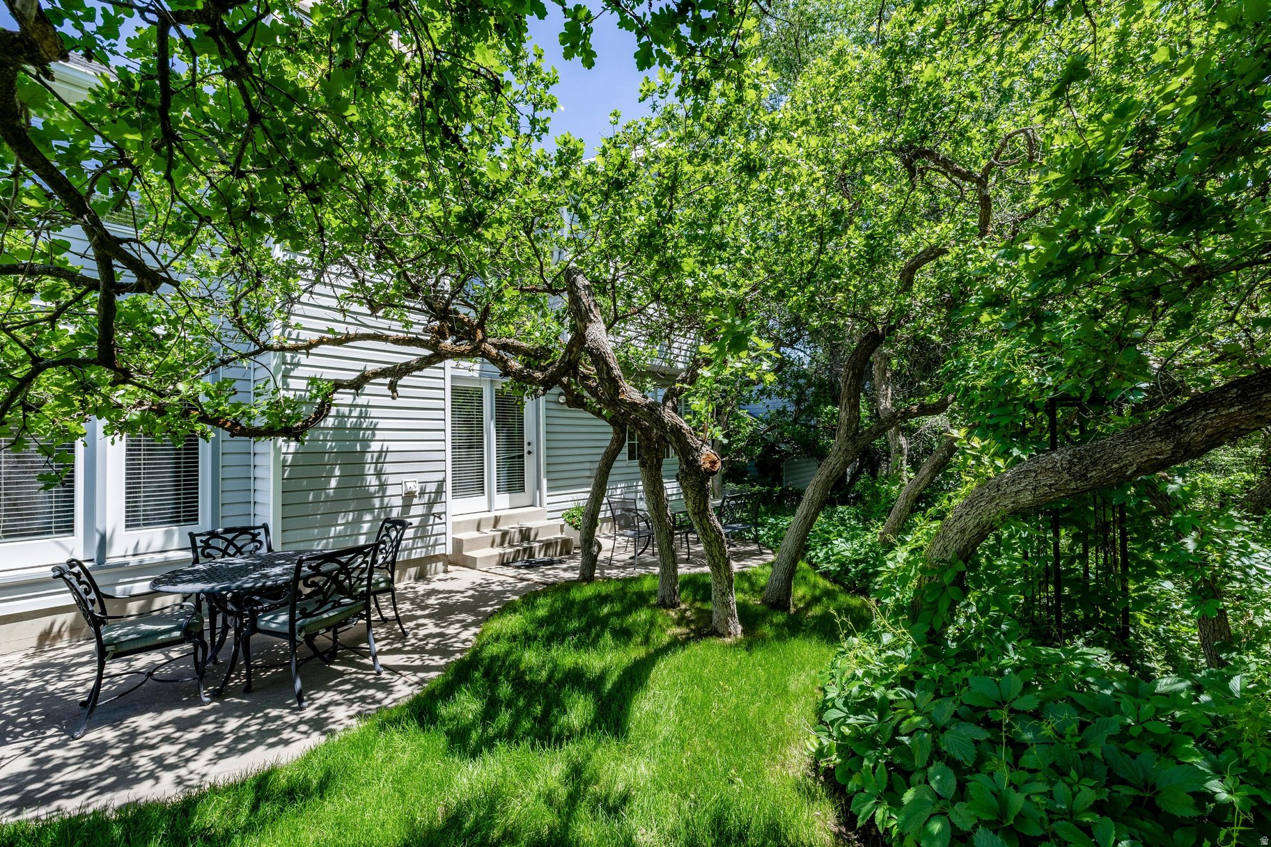 ROLLING OAKS - Residential
