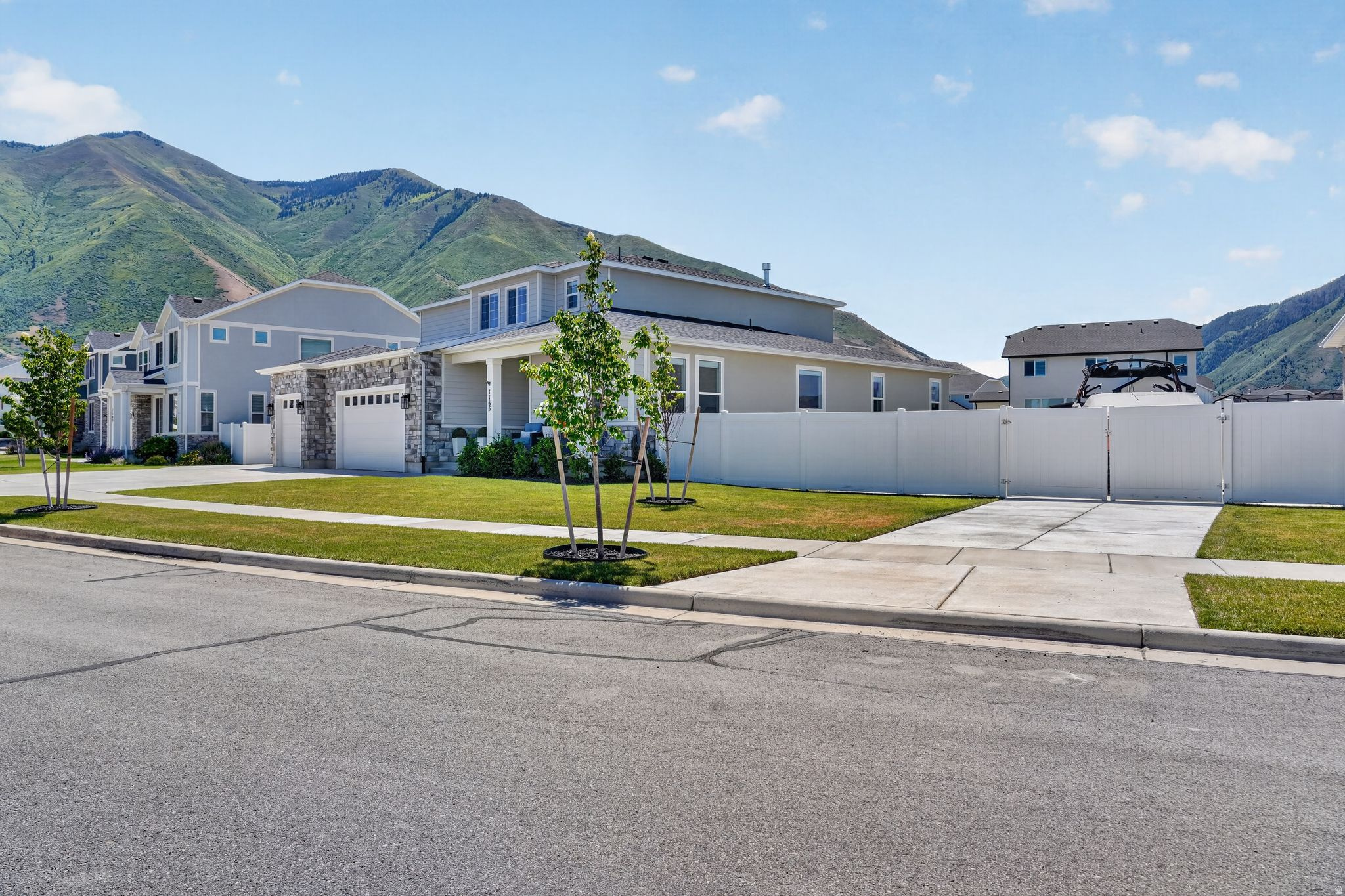 MAPLETON HEIGHTS - Residential