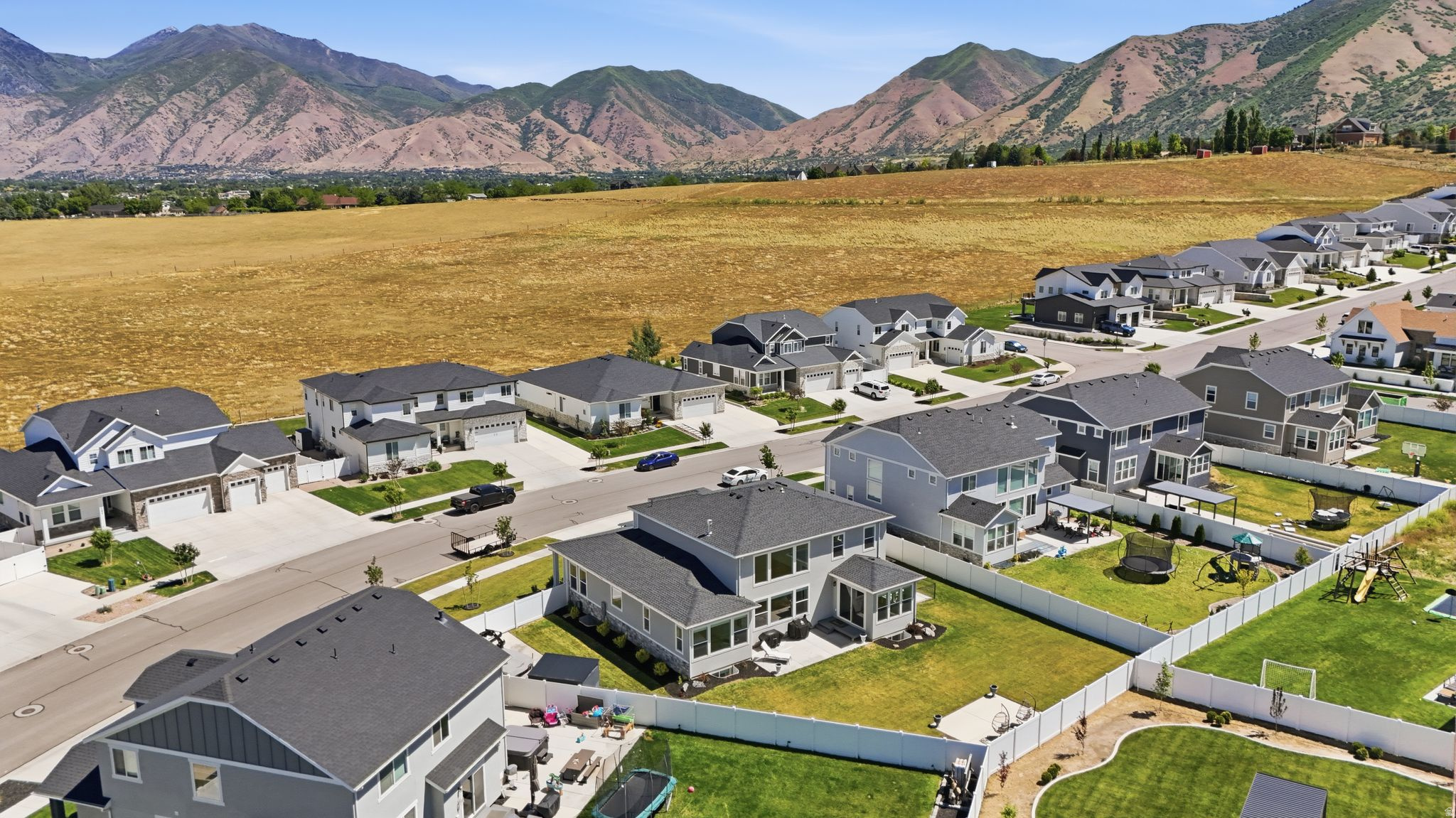 MAPLETON HEIGHTS - Residential