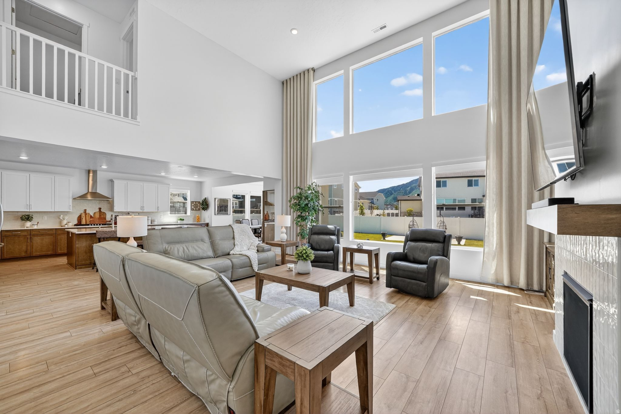 MAPLETON HEIGHTS - Residential