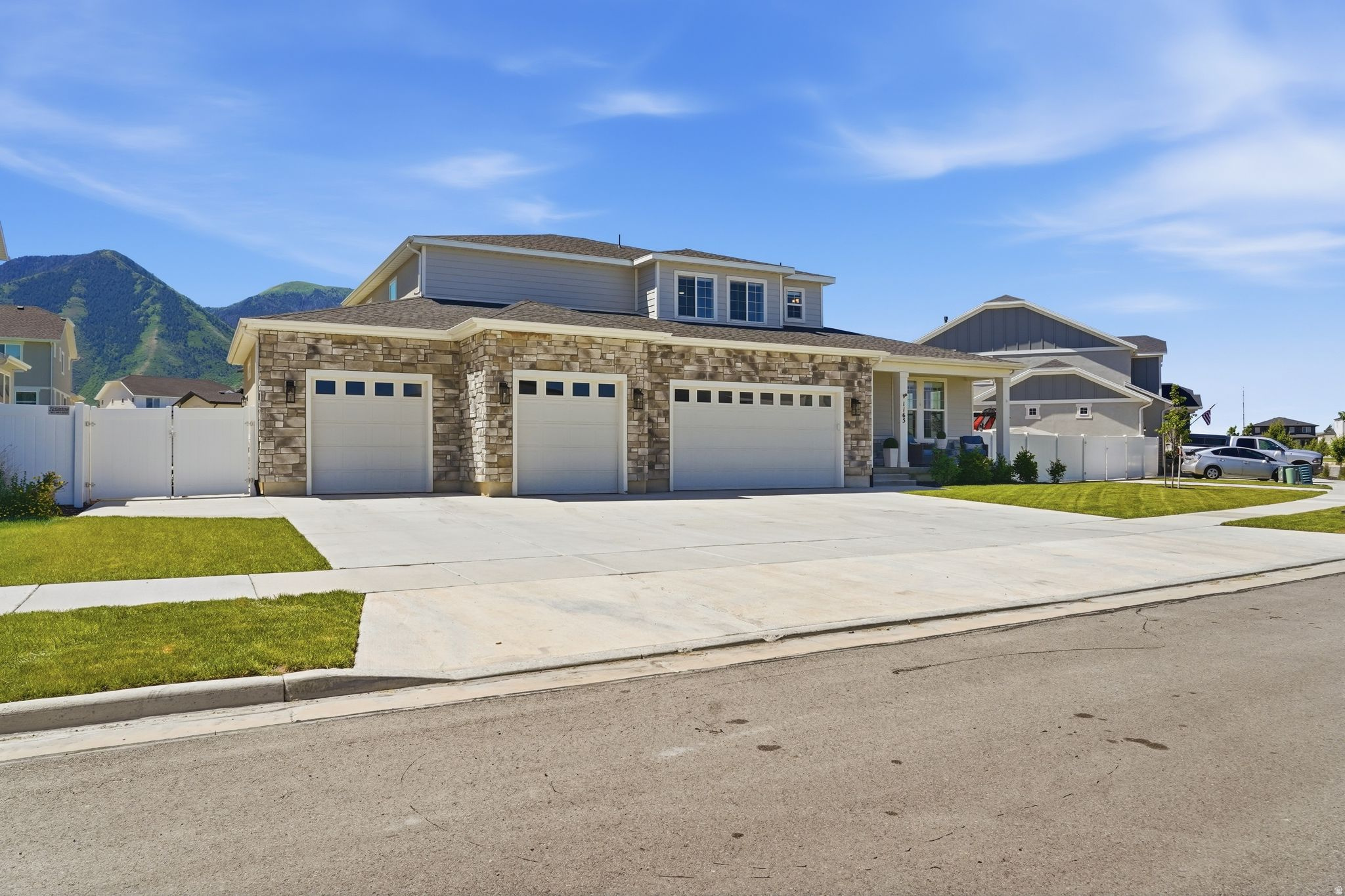 MAPLETON HEIGHTS - Residential