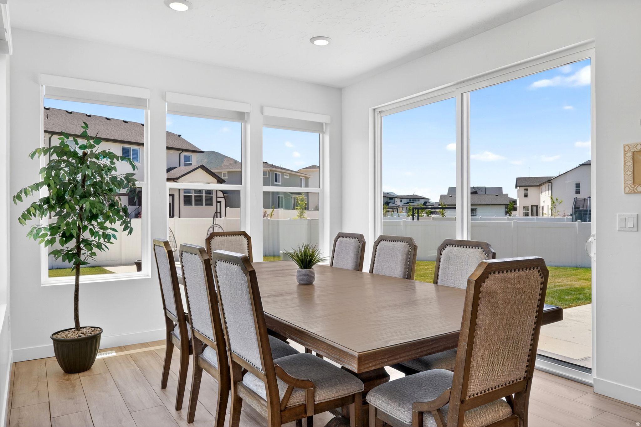 MAPLETON HEIGHTS - Residential
