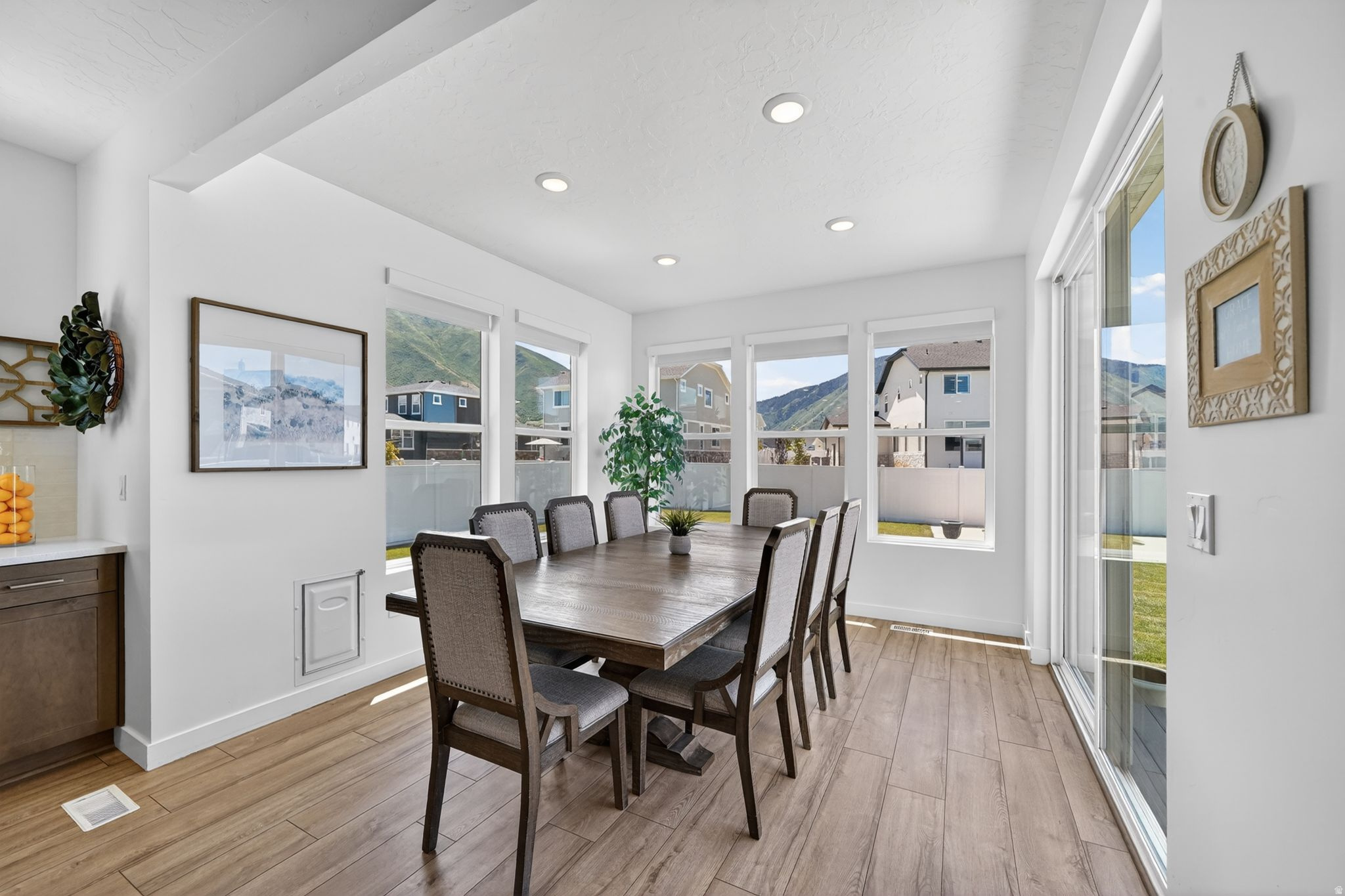 MAPLETON HEIGHTS - Residential