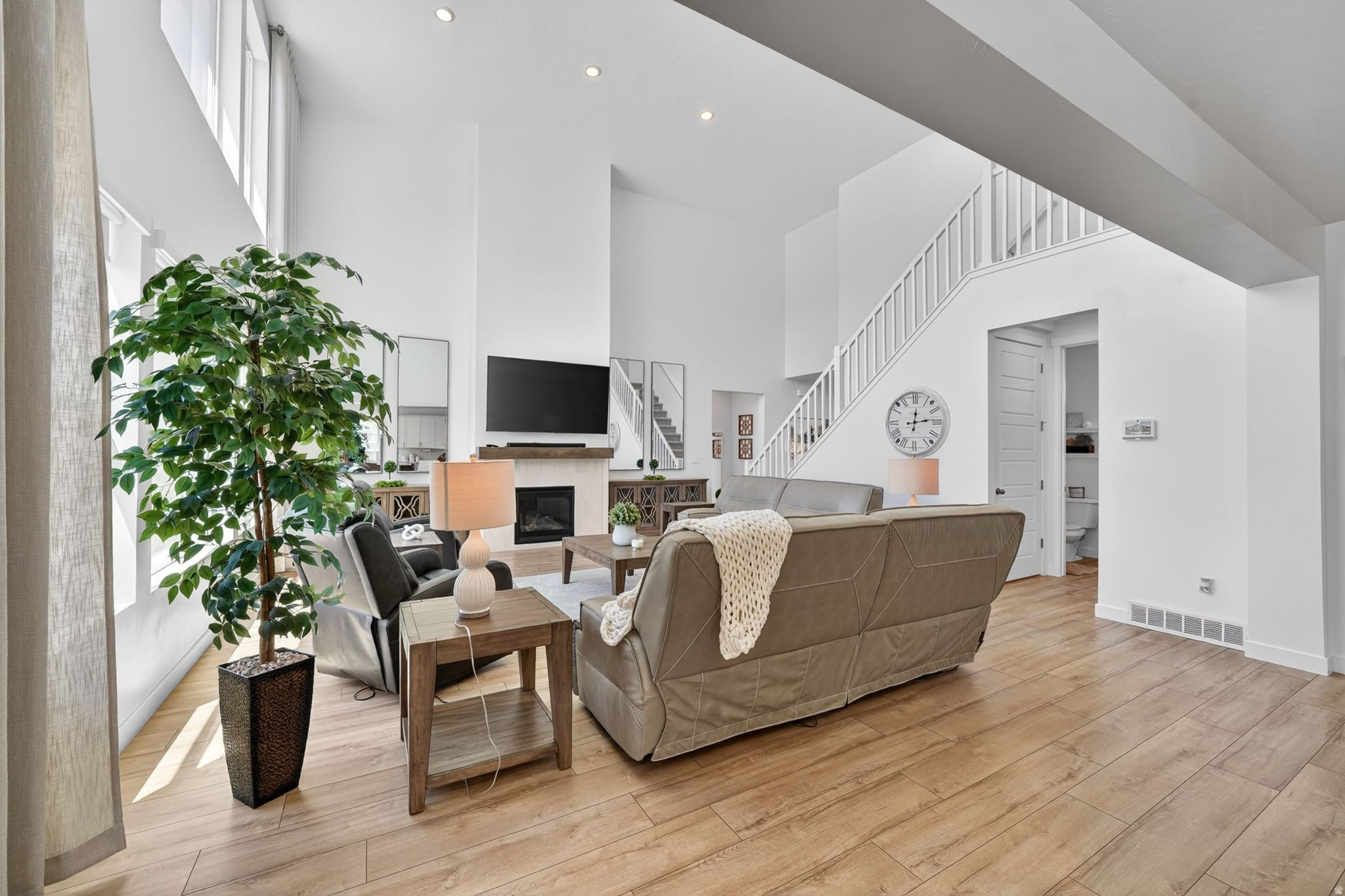 MAPLETON HEIGHTS - Residential