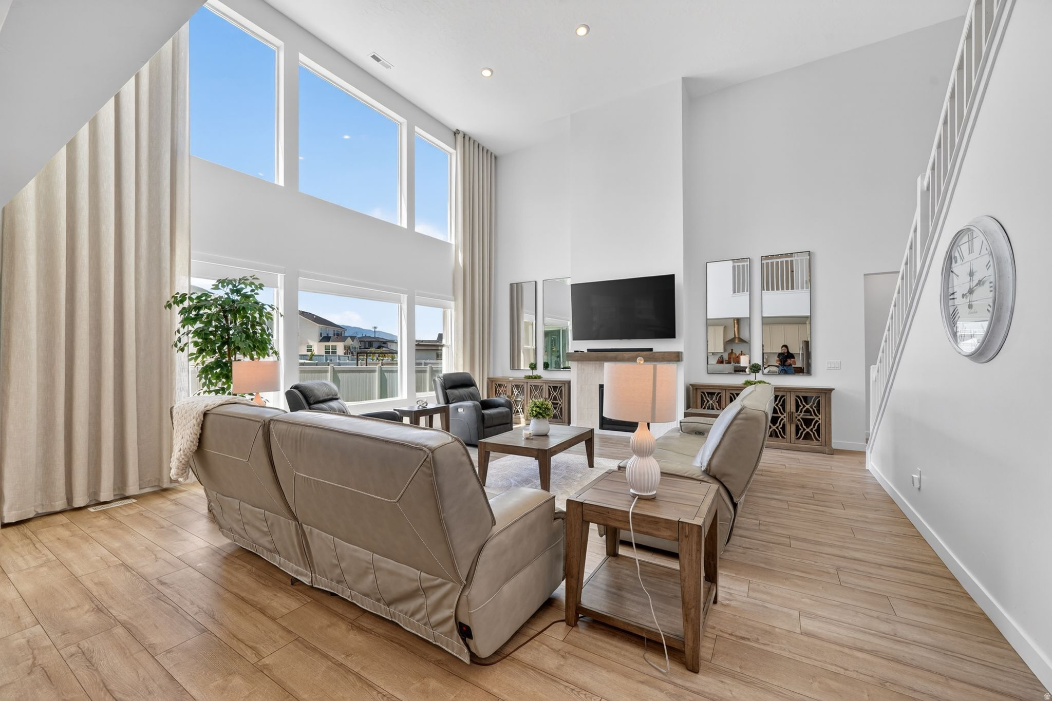 MAPLETON HEIGHTS - Residential