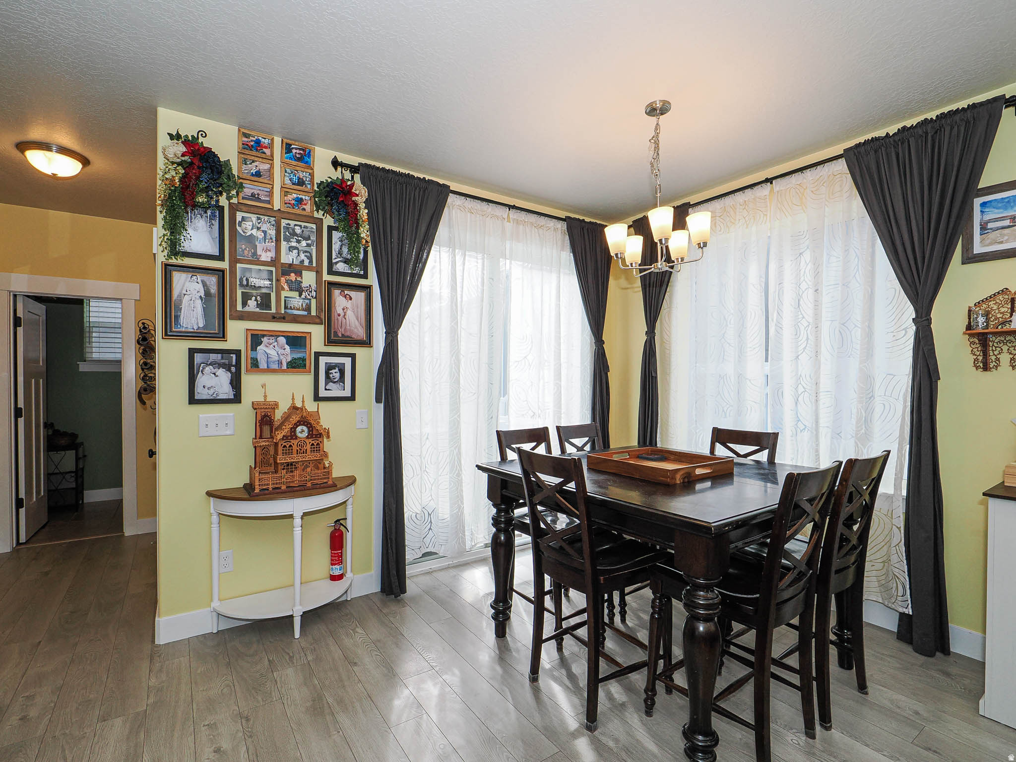 MOUNTAIN HEIGHTS - Residential