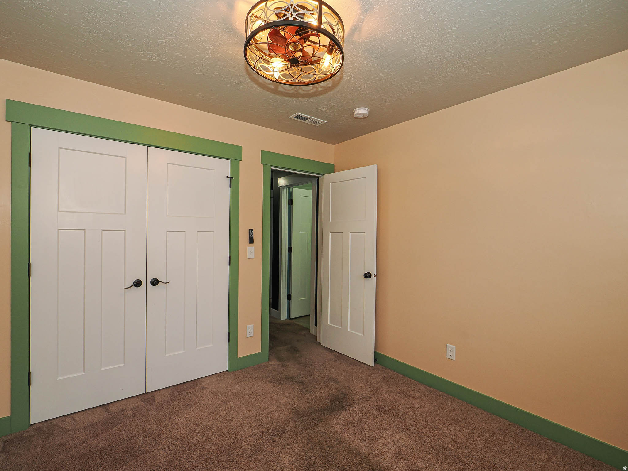 MOUNTAIN HEIGHTS - Residential