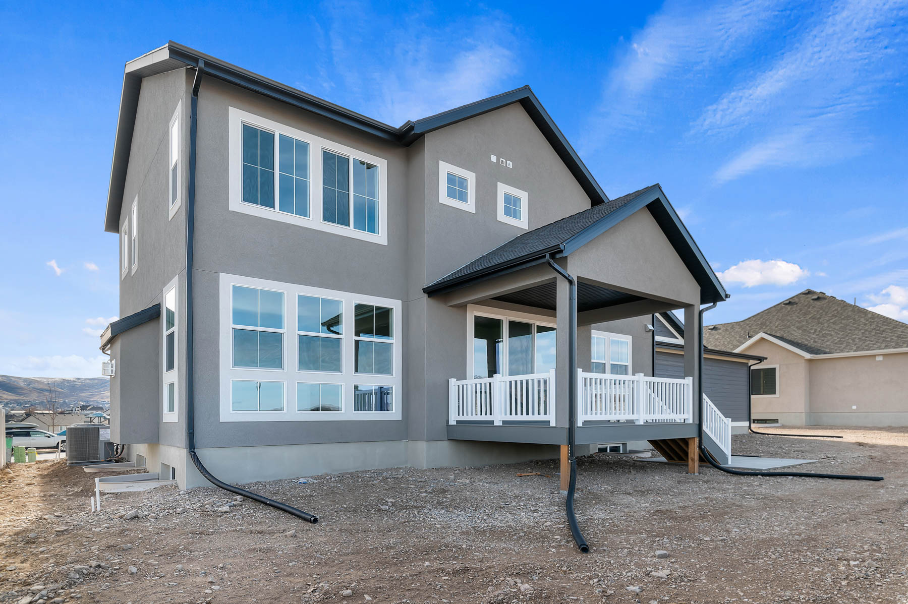 HIDDEN OAKS SIGNATURE 639 - Residential