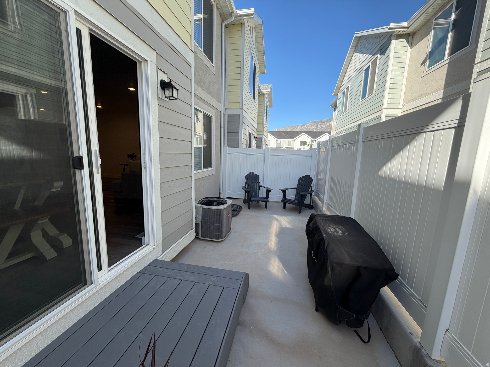 SUMMIT RIDGE TOWNS - Residential