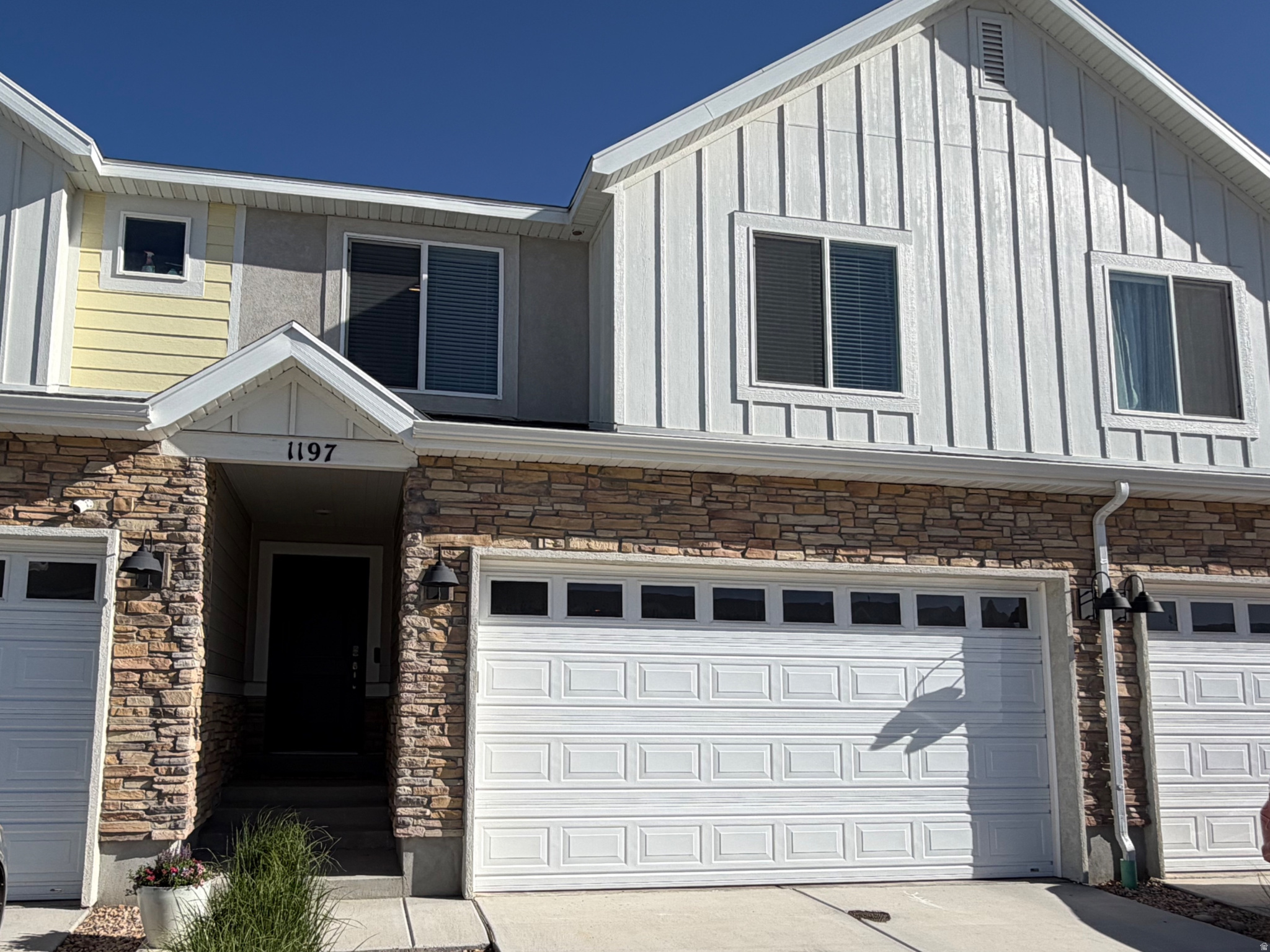 *** OPEN HOUSE SAT MAY 30 11 AM-1:30 PM***  BEAUTIFUL TOWNHOME!! Open floor plan with laminate flooring throughout main level. Kitchen features quartz countertops, shaker cabinetry, stainless steel gas appliances, a breakfast bar, and pantry. Primary suite with large walk-in closet. Additional features include smart home package including-smart thermostat, smart garage door opener, doorbell camera, smart front door lock. The unit is in a great location in the development -short quiet street surrounded by lots of parking, close to pool and park. ZERO DOWN financing available!  AMENITIES INCLUDE-swimming pool, pickleball and sand volleyball courts, playground, all-terrain park, tot lot, dog park, and picnic areas.