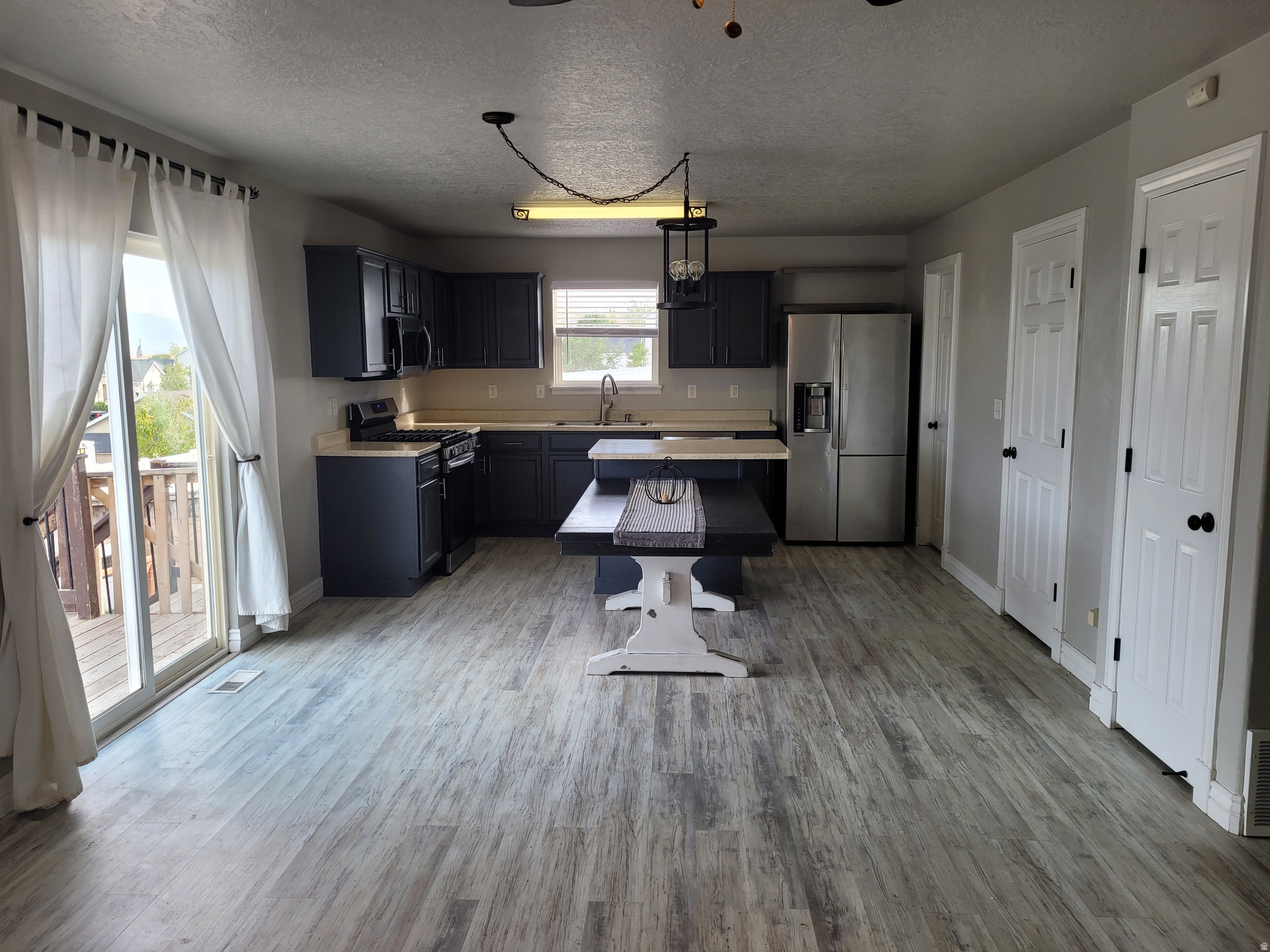 LAKE MOUNTAIN ESTATES - Residential