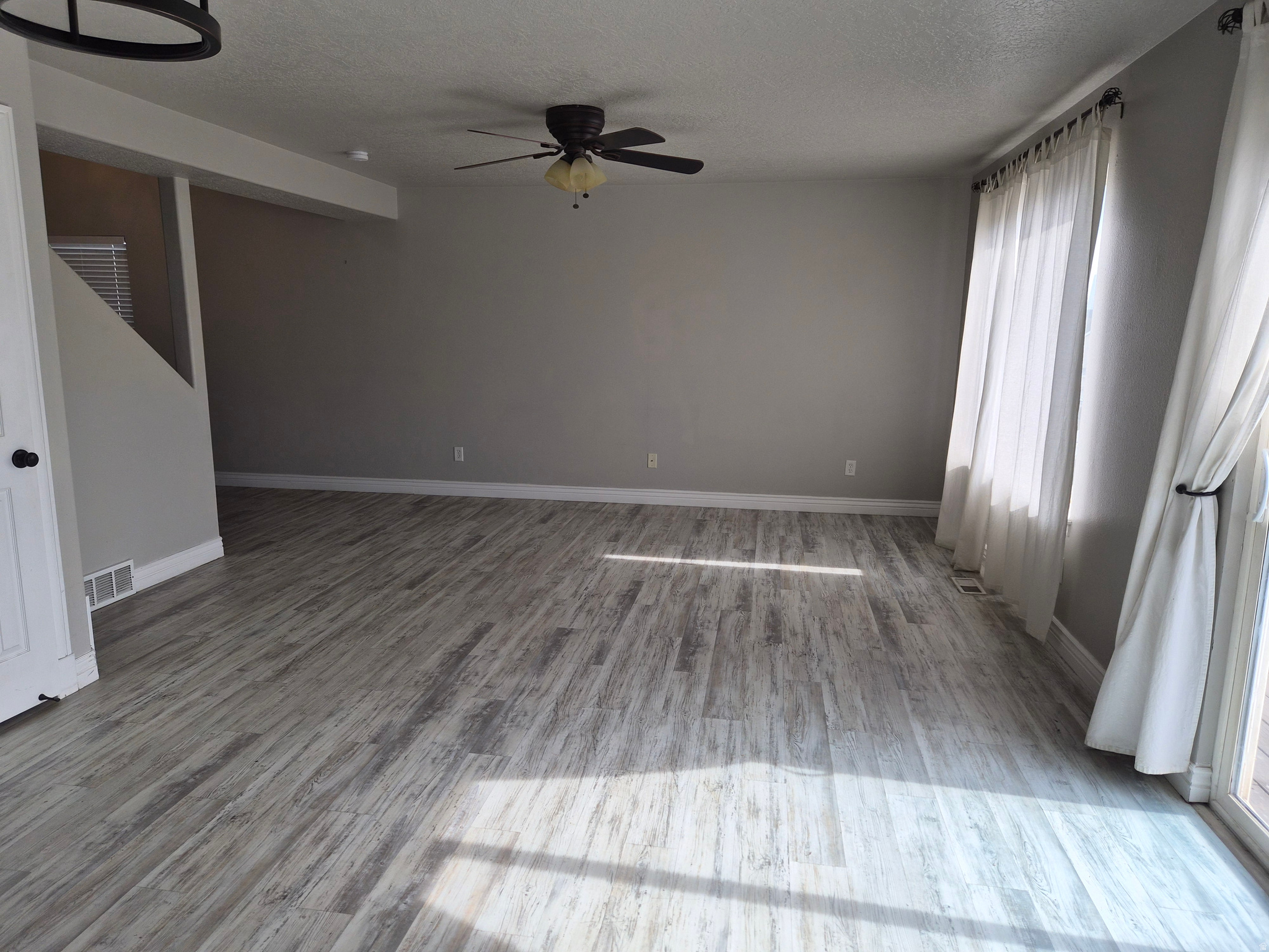 LAKE MOUNTAIN ESTATES - Residential