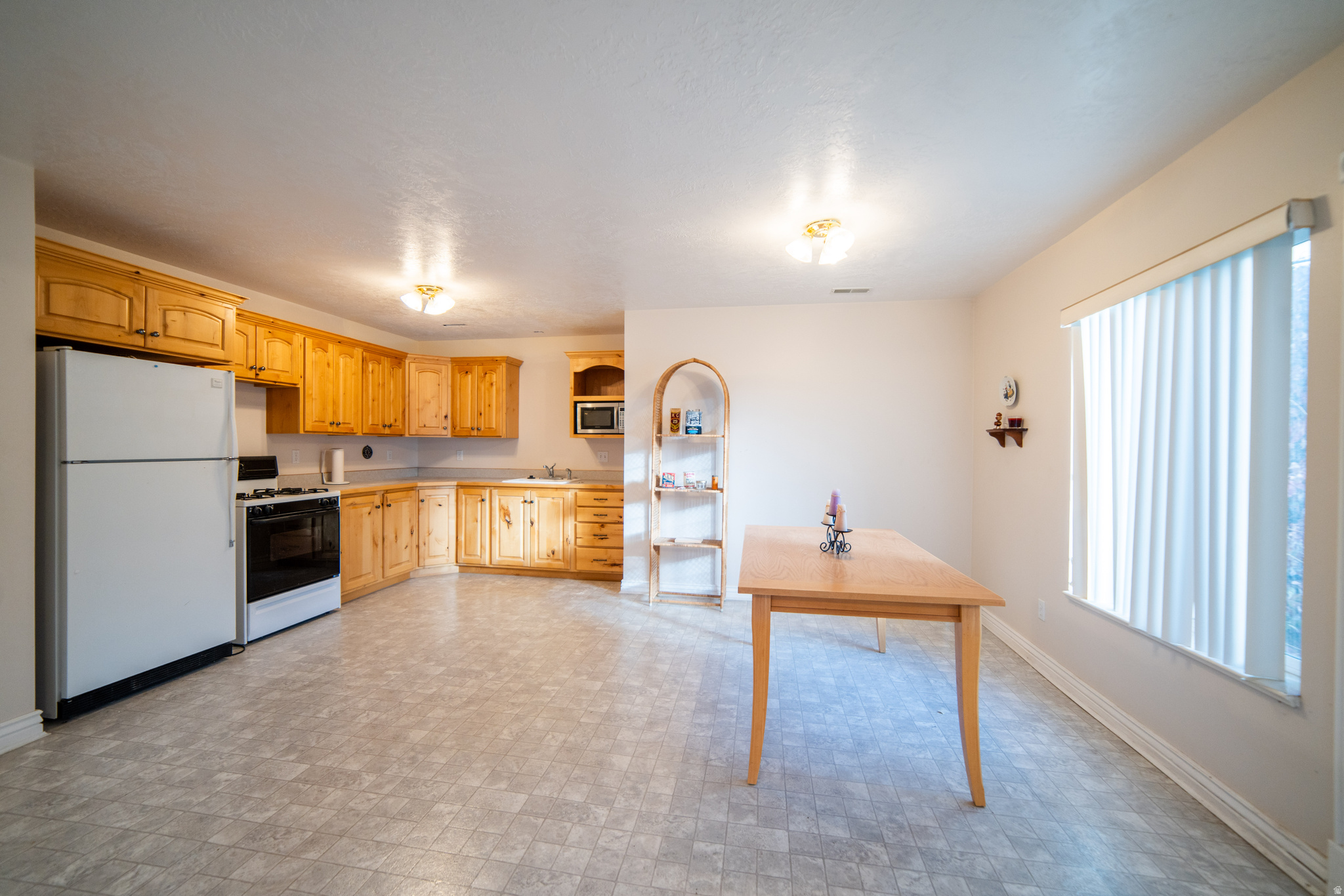 OAK RIDGE ESTATES - Residential