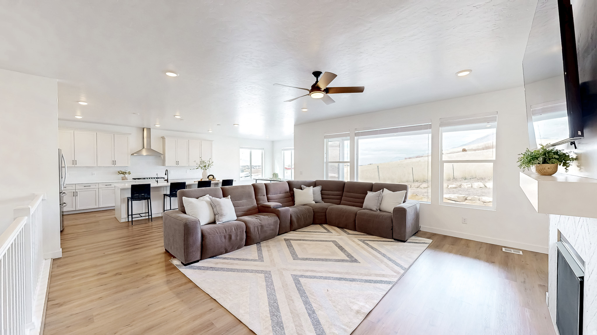 MAPLETON HEIGHTS - Residential