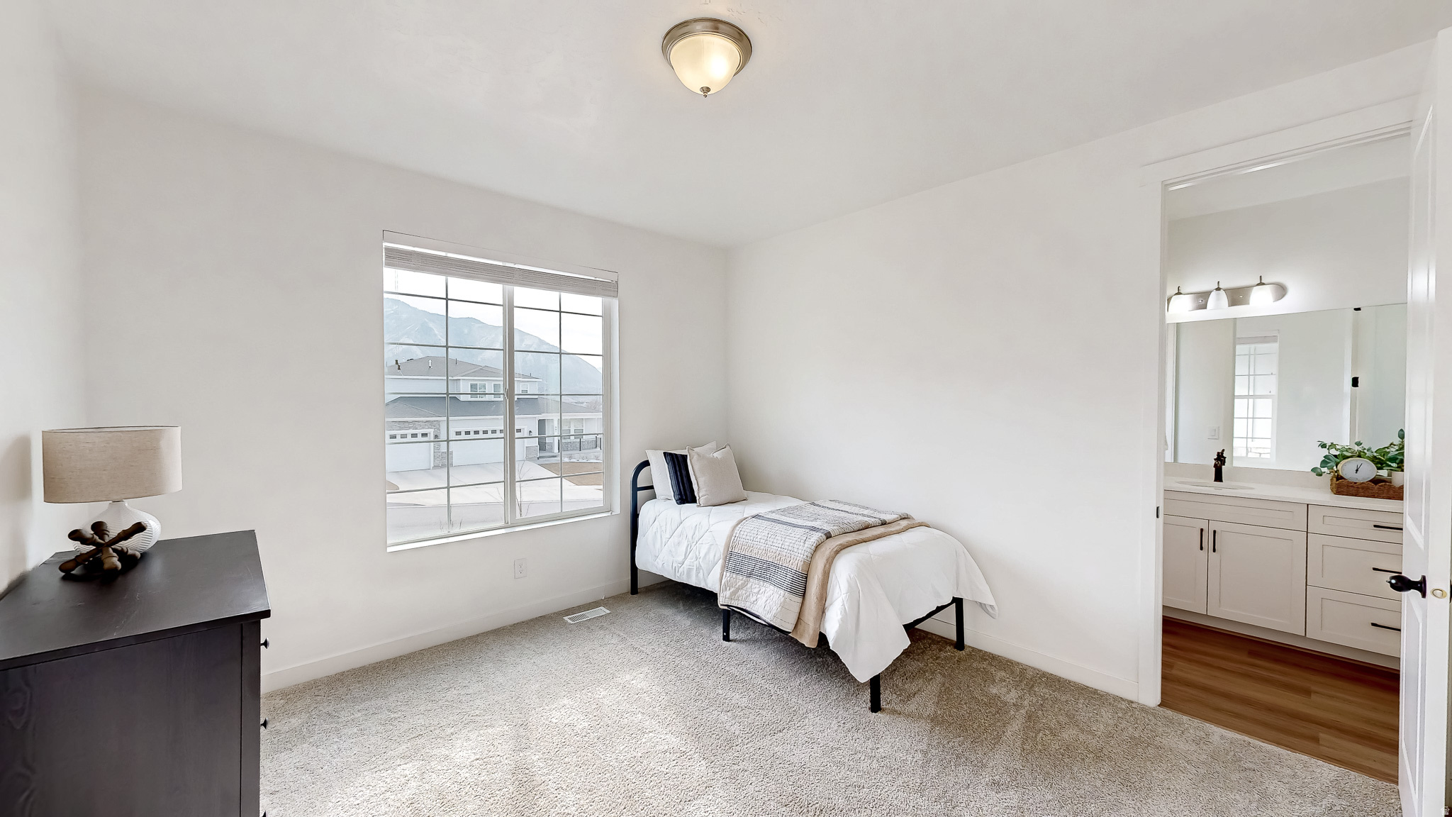 MAPLETON HEIGHTS - Residential