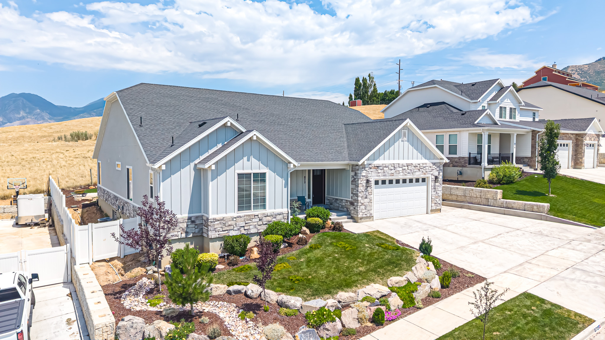 MAPLETON HEIGHTS - Residential