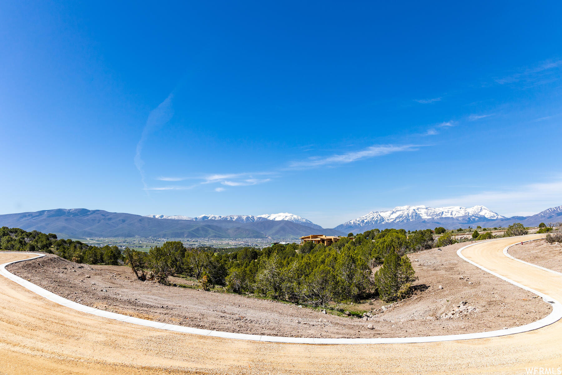 RED LEDGES - Land