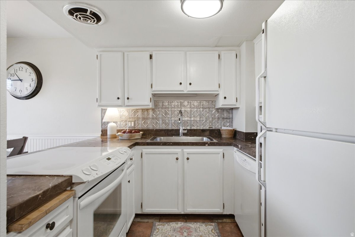 RACQUET CLUB VILLAGE SUB - Residential