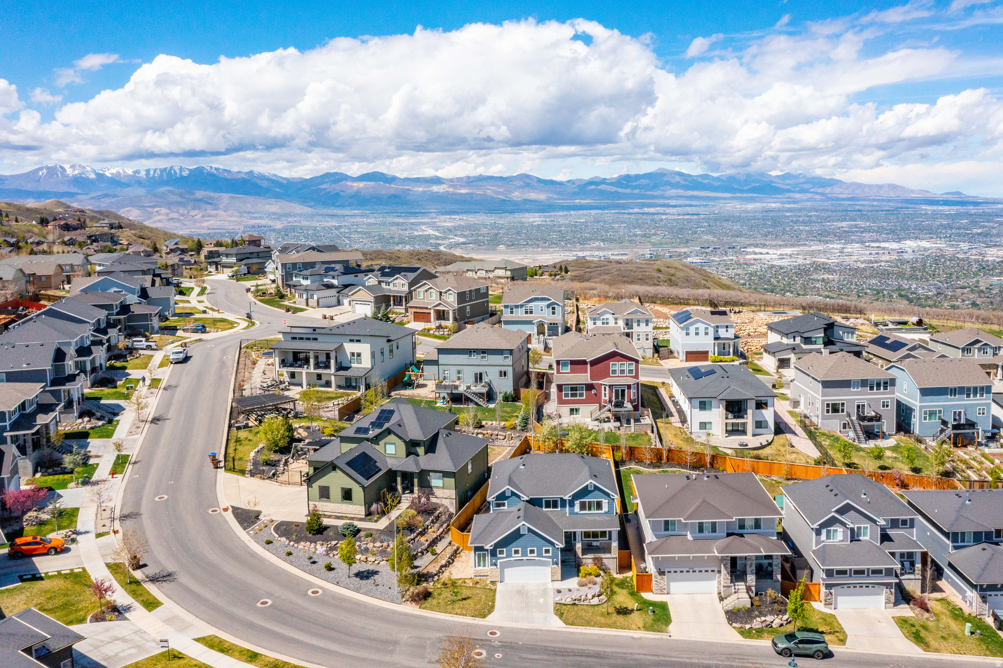 SUNCREST | EDELWEISS - Residential