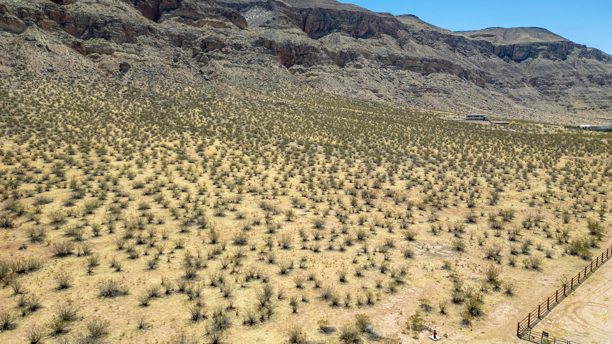 MOCCASIN FLATS - Land