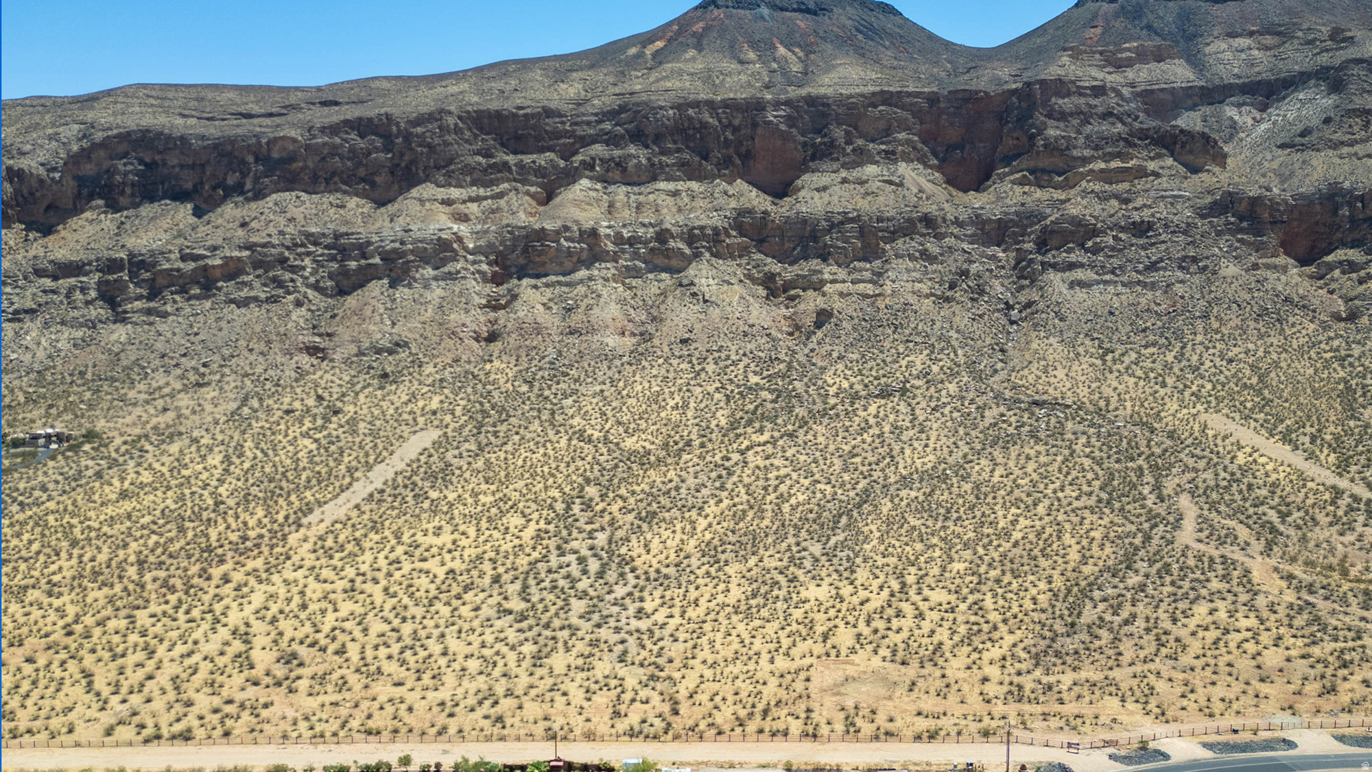 MOCCASIN FLATS - Land