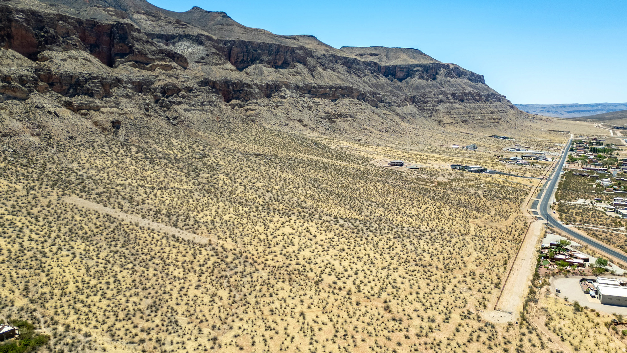MOCCASIN FLATS - Land