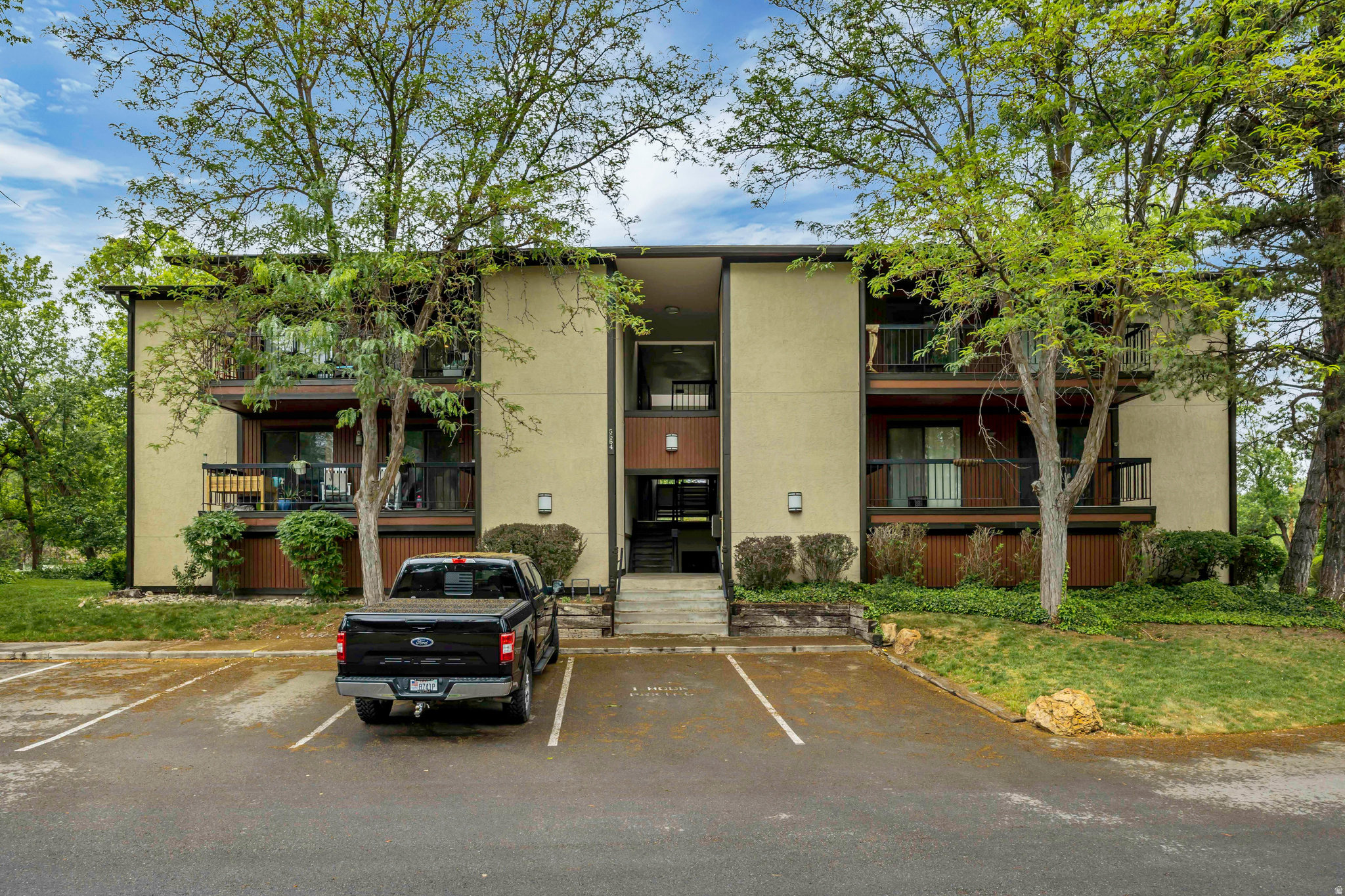 SPRINGTREE - Residential