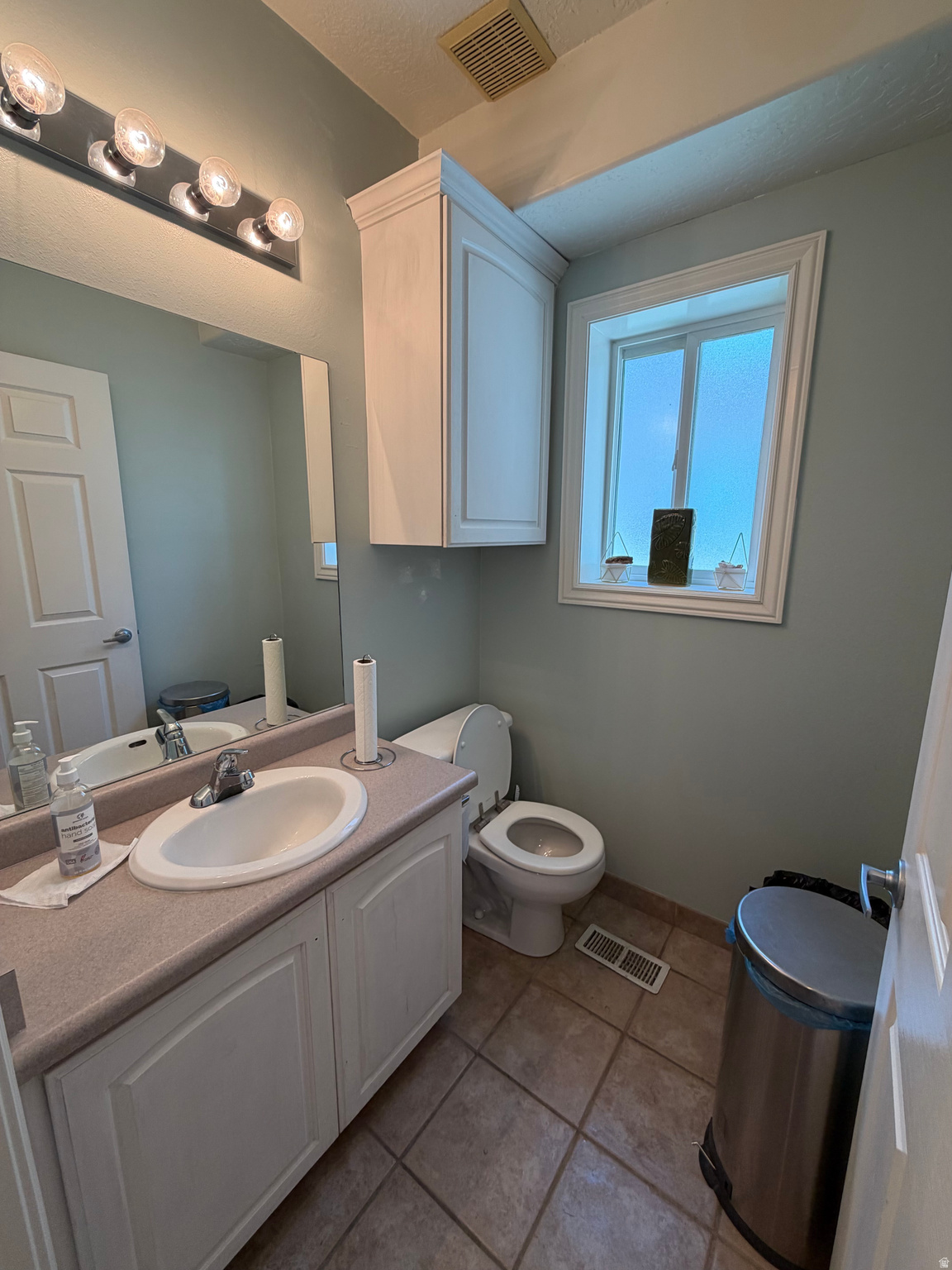 PINNACLE PARK PUD PH III - Commercial Lease