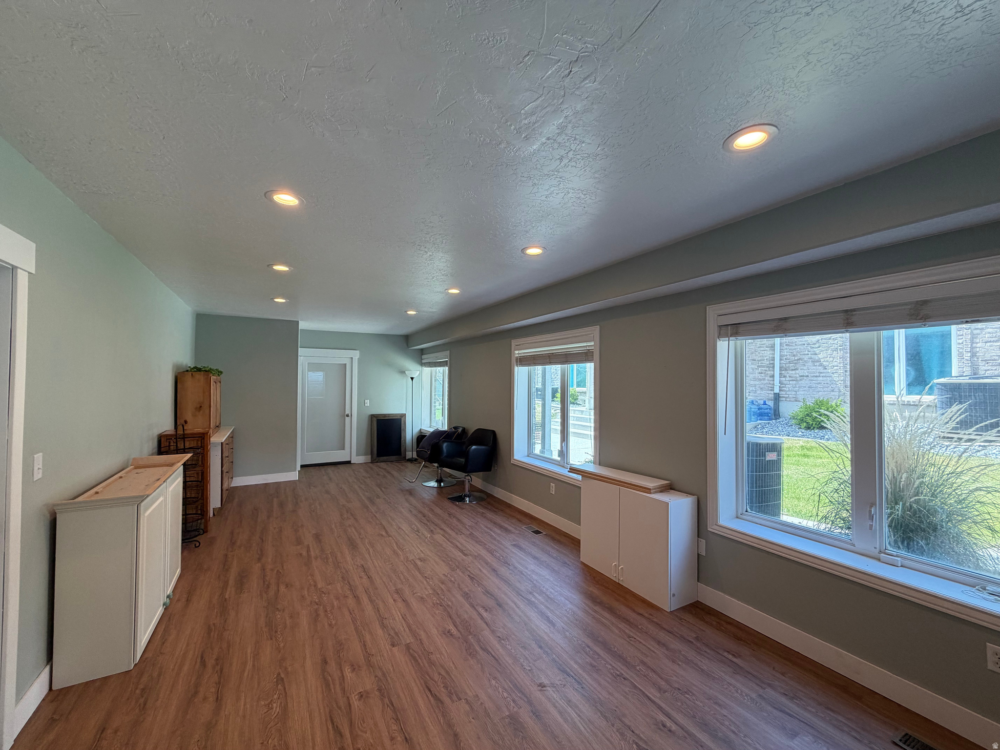 PINNACLE PARK PUD PH III - Commercial Lease