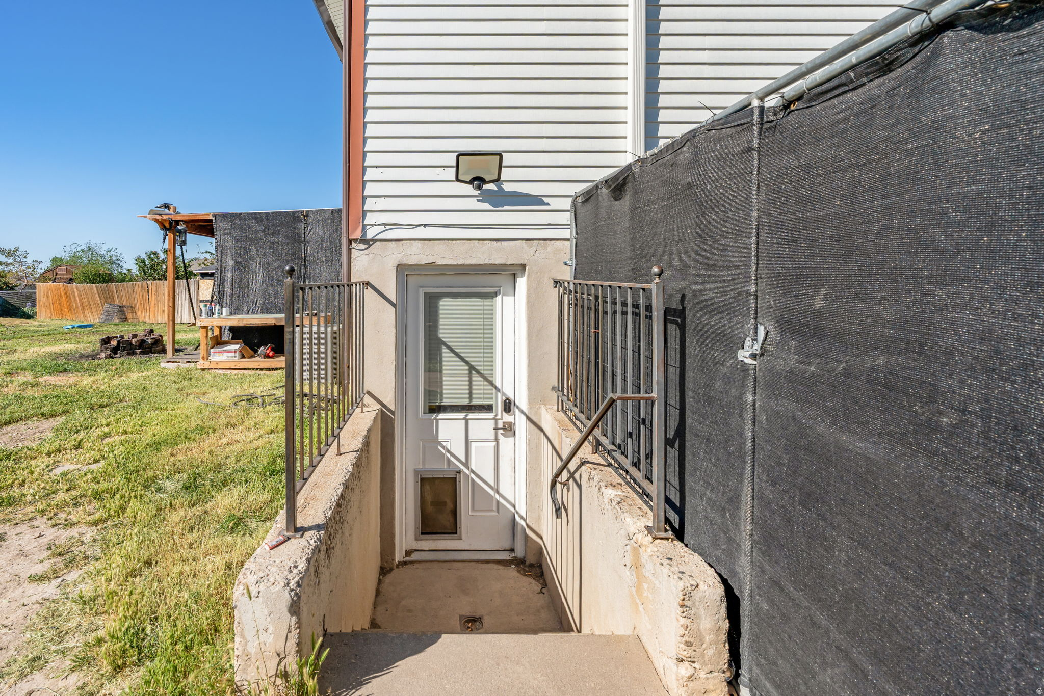 COUNTRY CREEK ESTATE - Residential