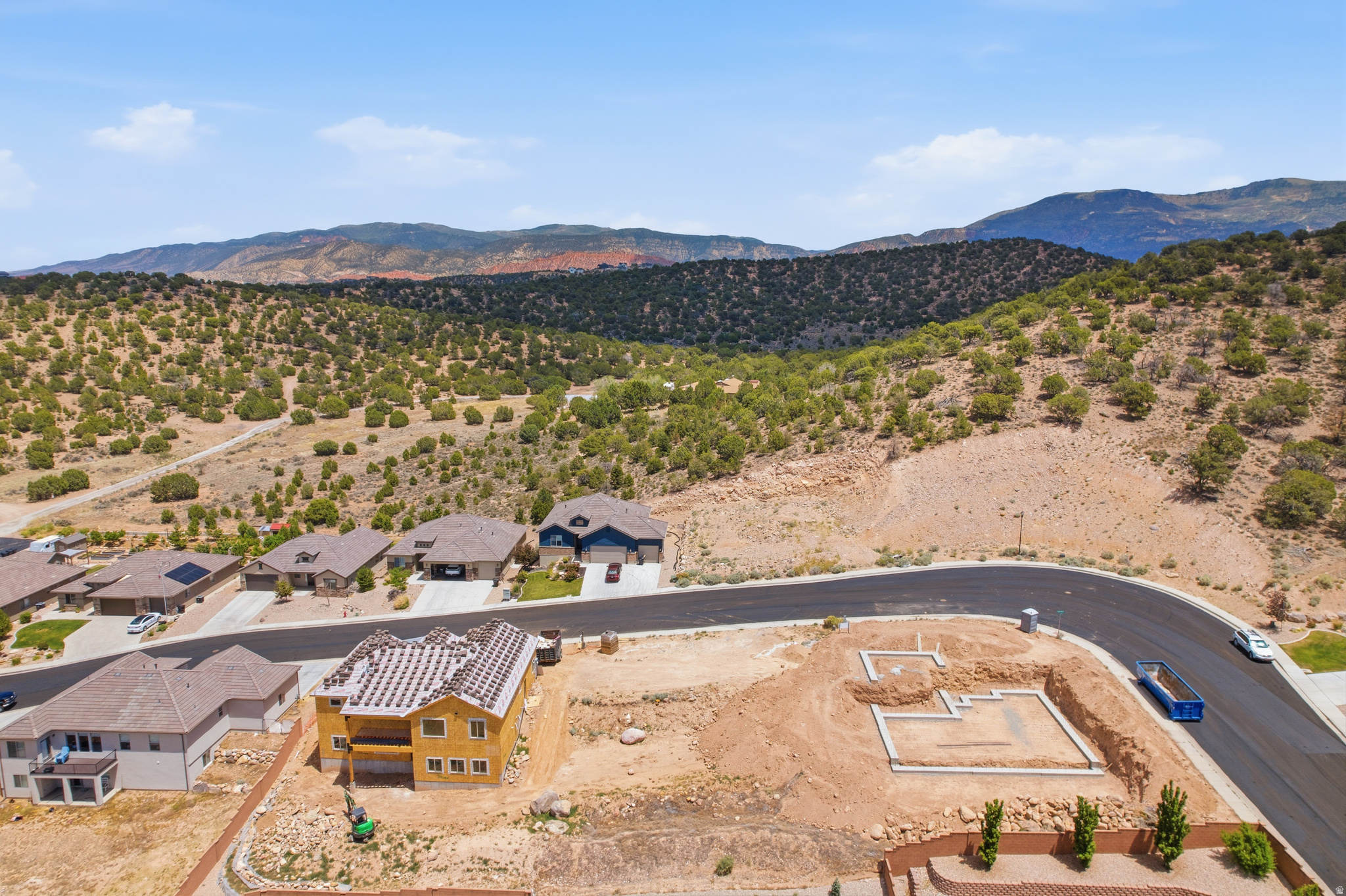 HIDDEN HILLS COVE - Land