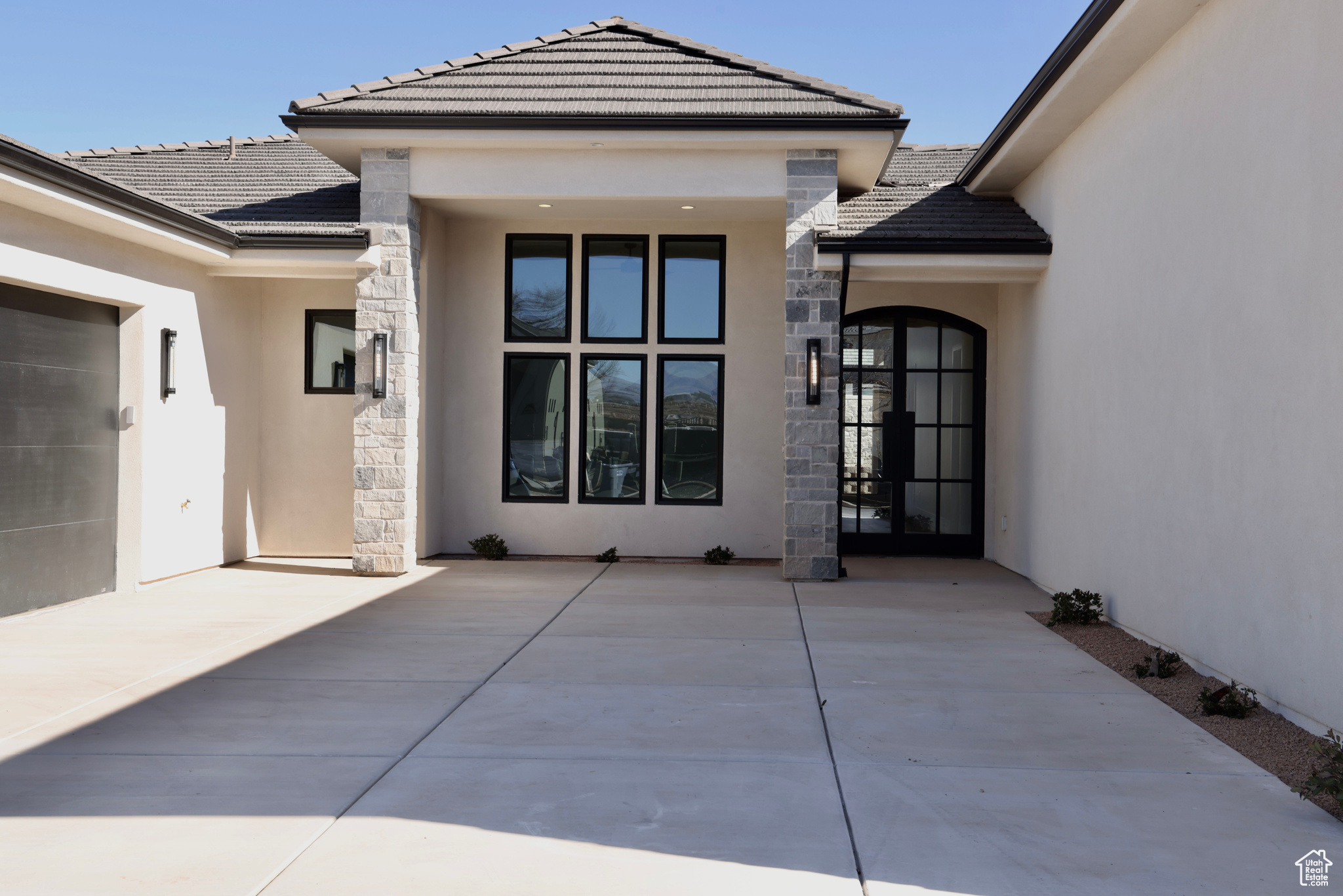 HAWKEYE POINT - Residential