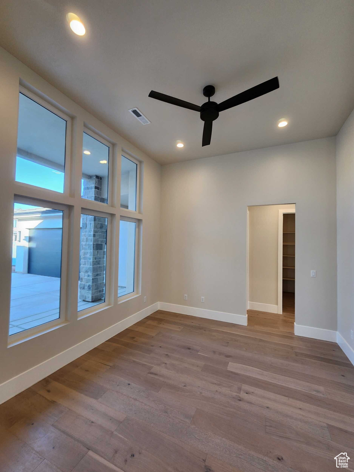 HAWKEYE POINT - Residential