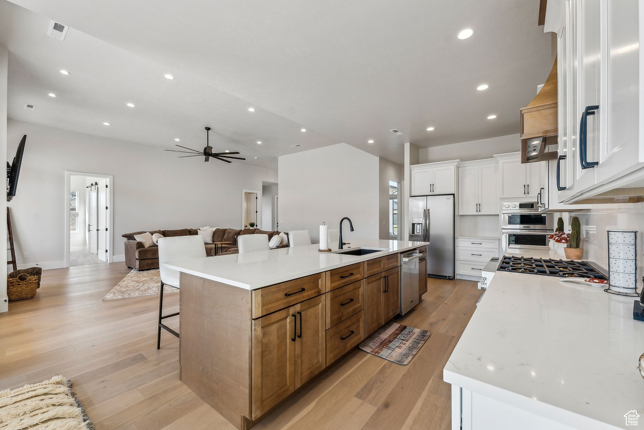 HAWKEYE POINT - Residential