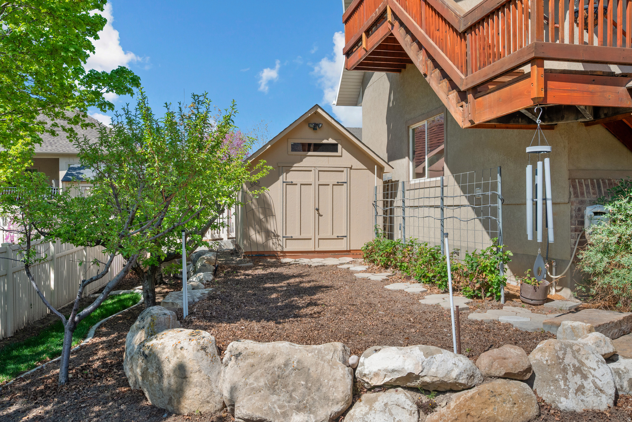RED OAKS - Residential