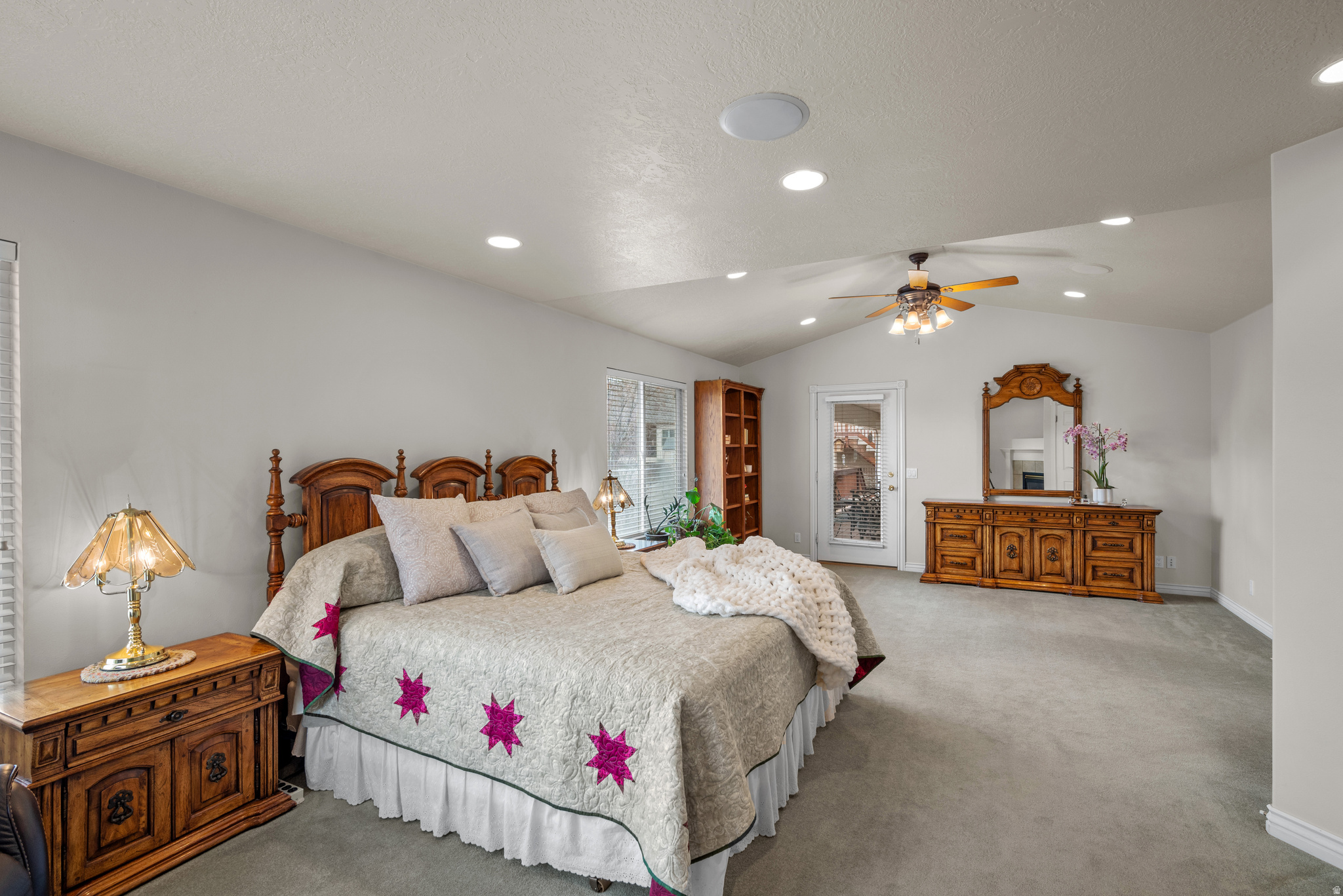 RED OAKS - Residential