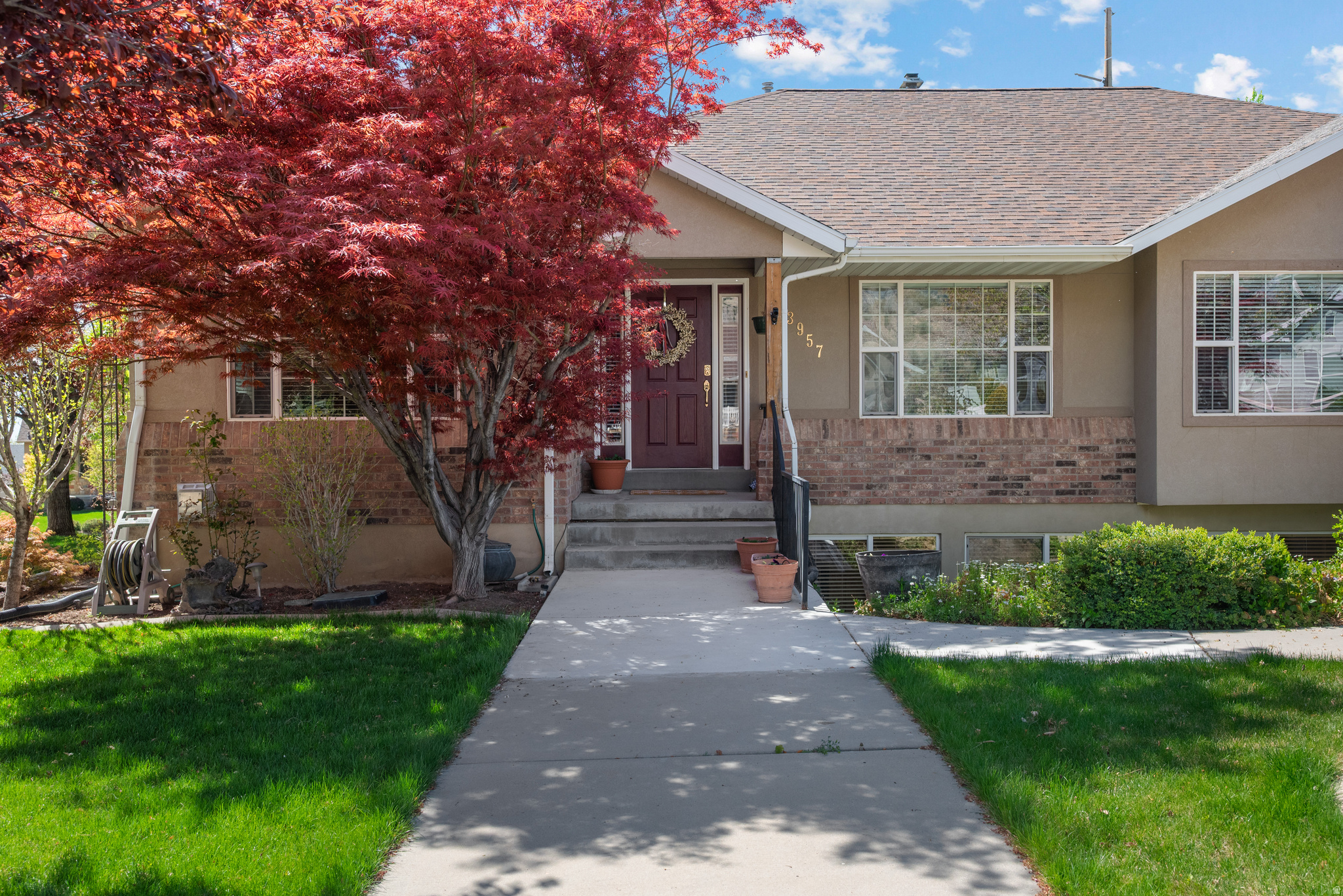 RED OAKS - Residential