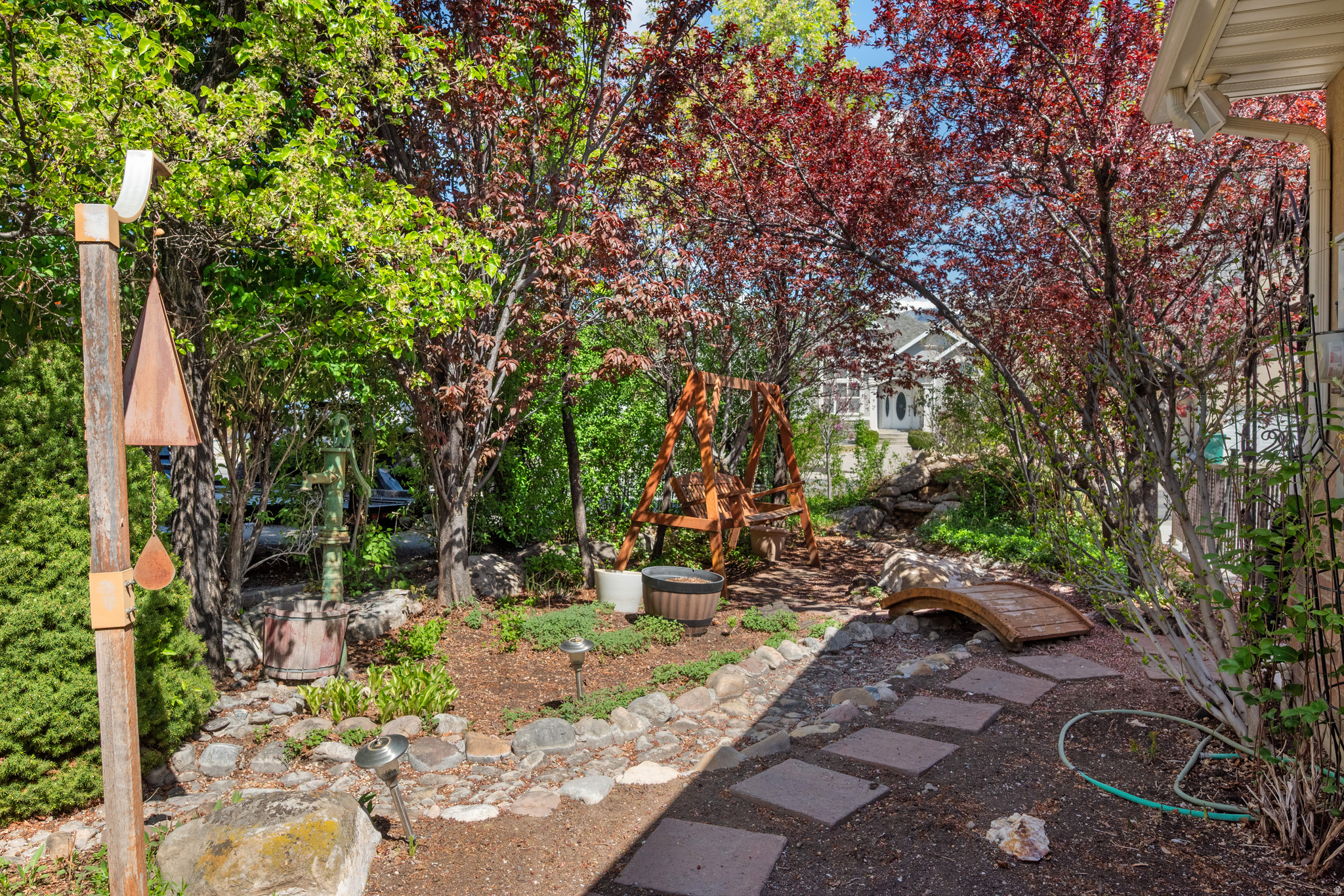 RED OAKS - Residential