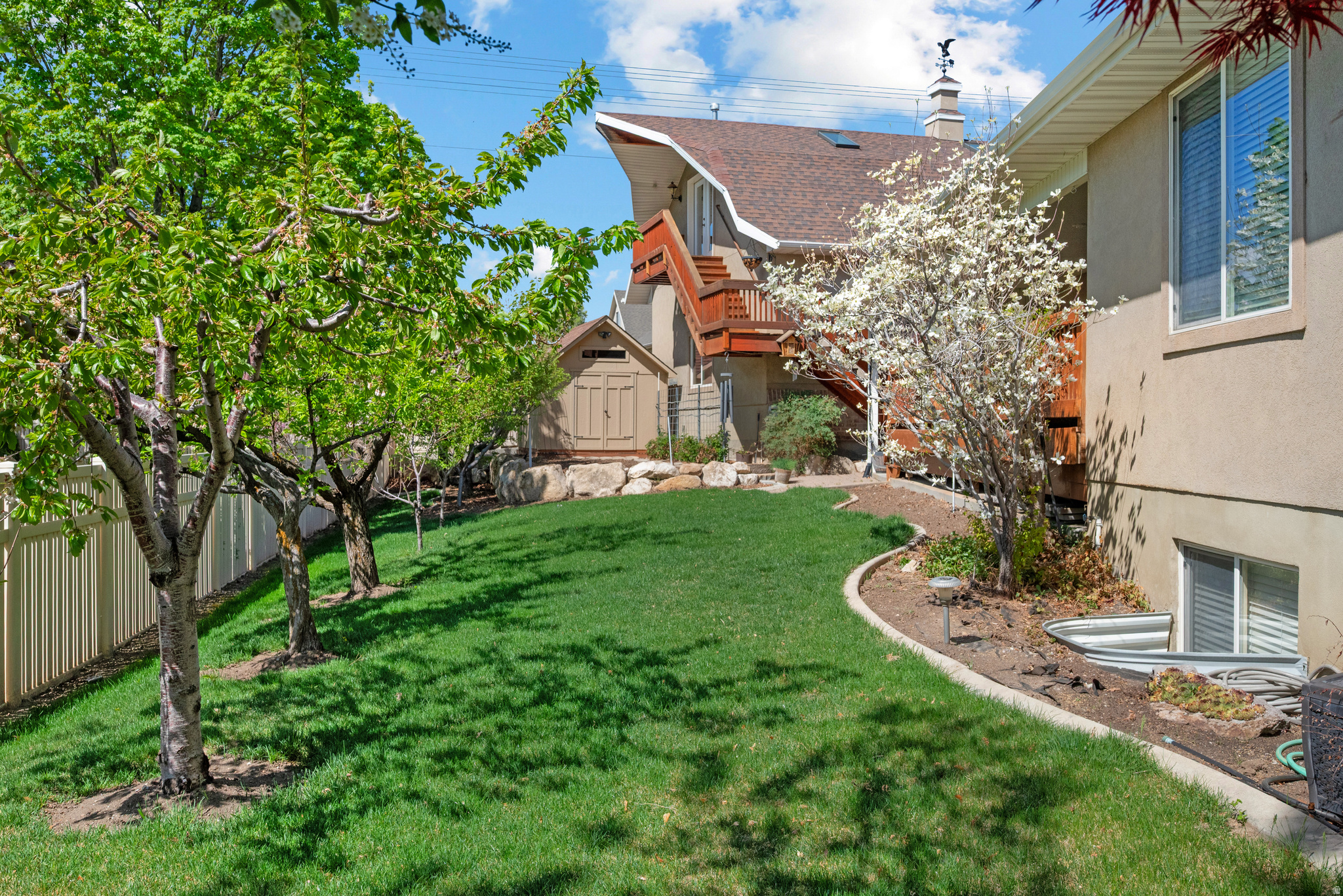 RED OAKS - Residential