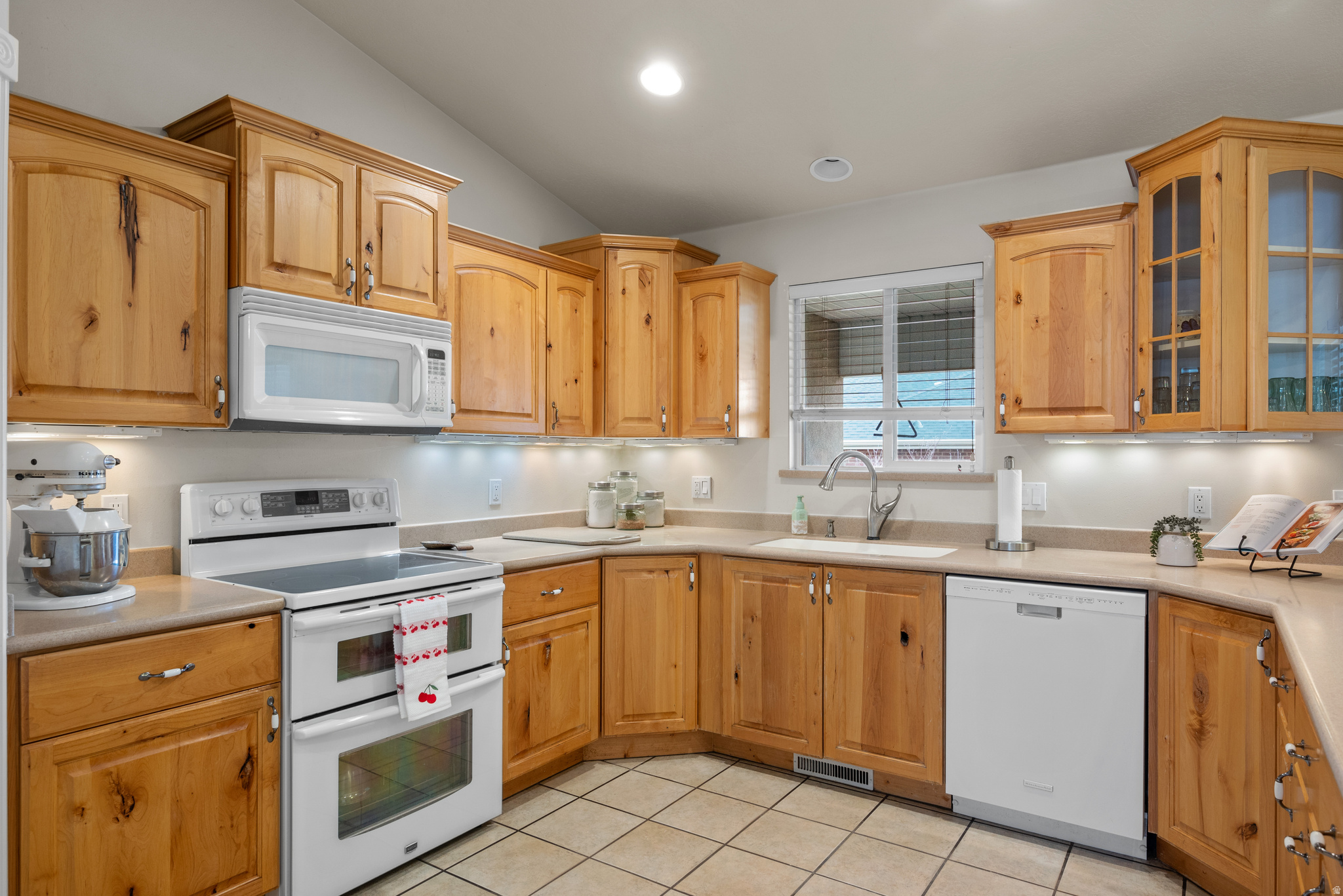 RED OAKS - Residential