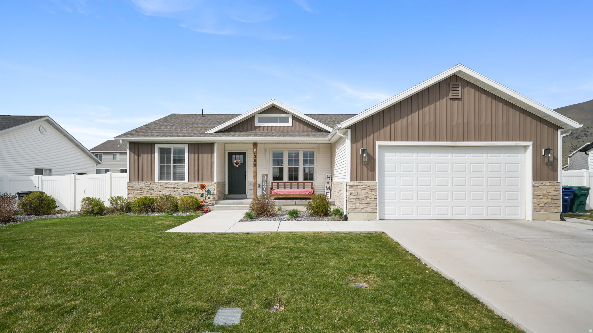 MOUNTAIN VIEW ESTATE - Residential
