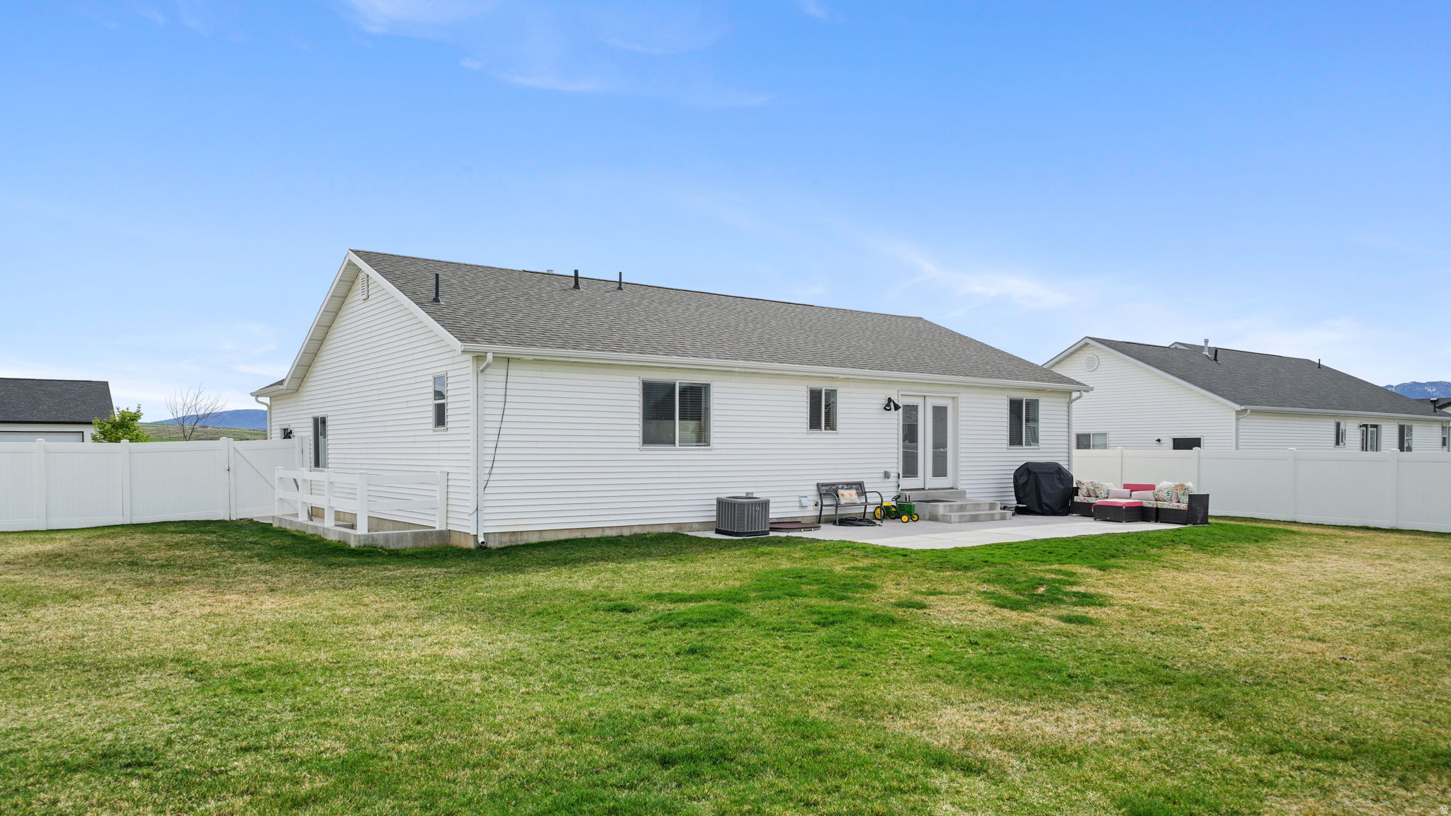 MOUNTAIN VIEW ESTATE - Residential