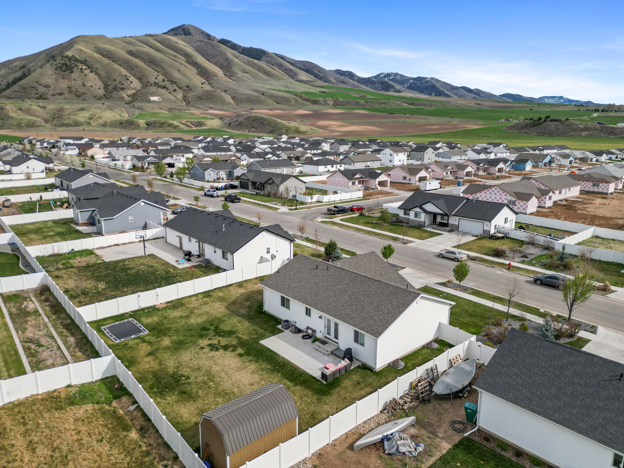 MOUNTAIN VIEW ESTATE - Residential