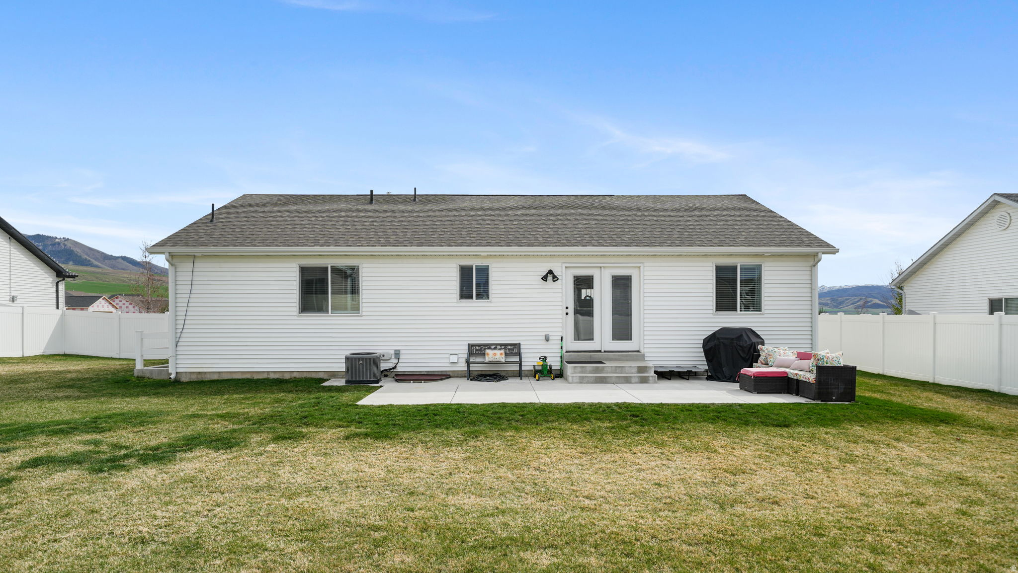 MOUNTAIN VIEW ESTATE - Residential