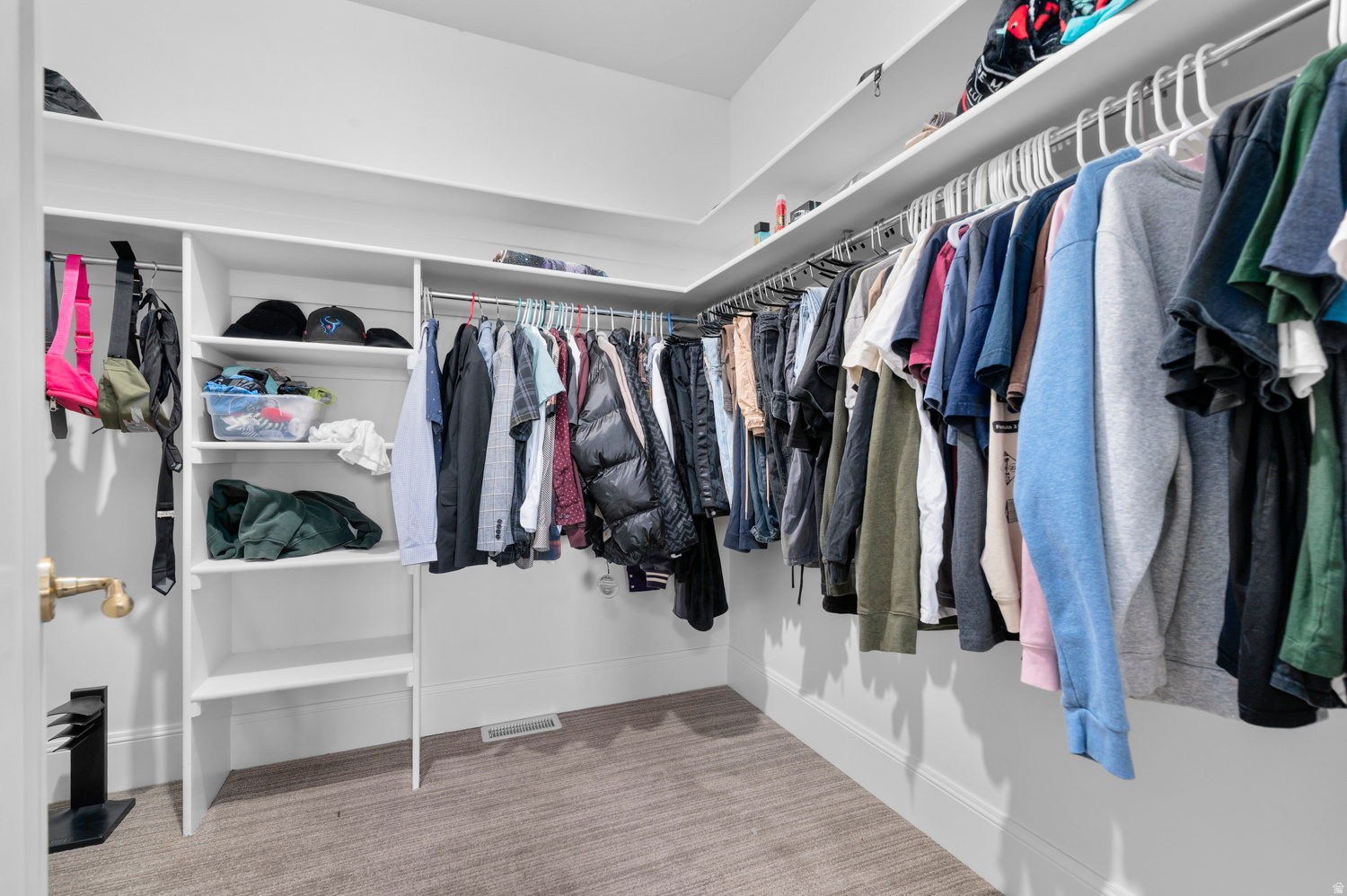 WOODLAND HILLS - Residential