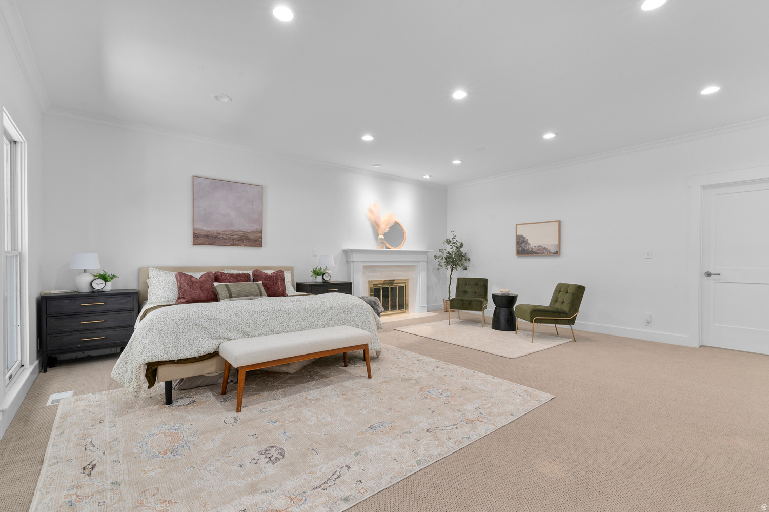 WOODLAND HILLS - Residential
