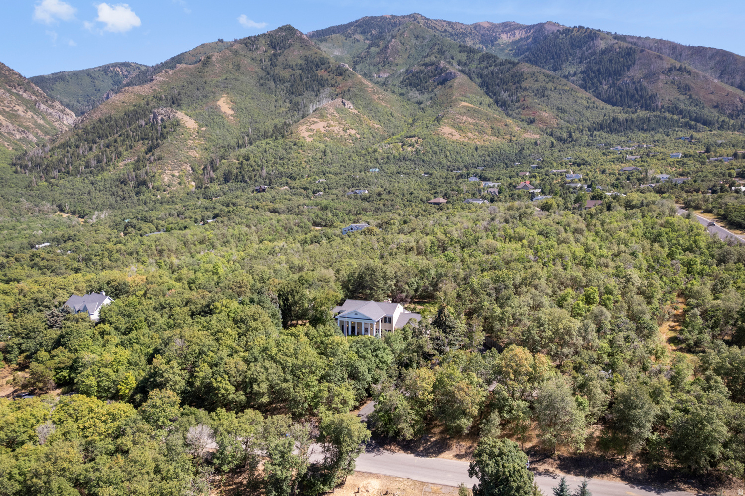 WOODLAND HILLS - Residential