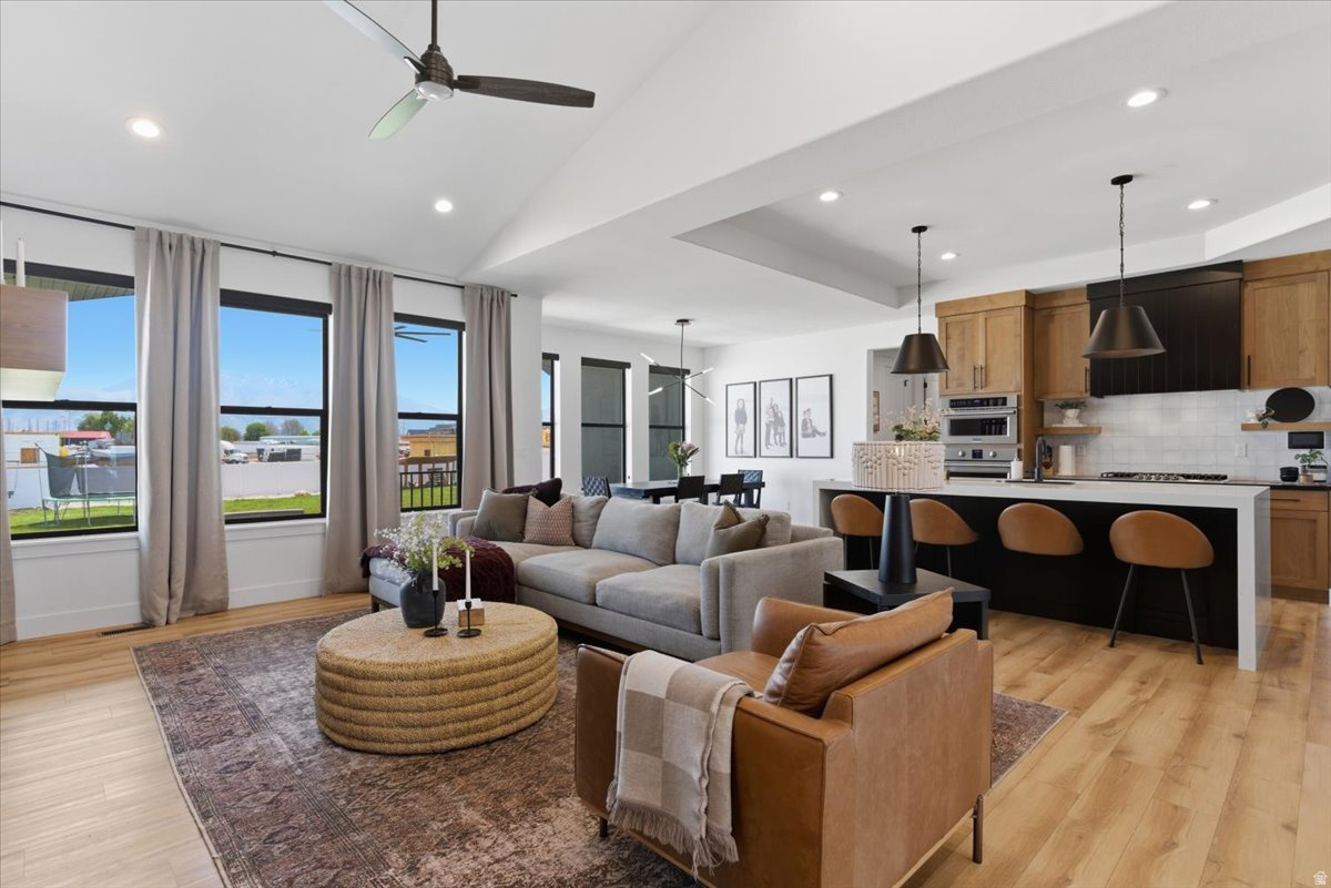 FAVEROS LEGACY - Residential